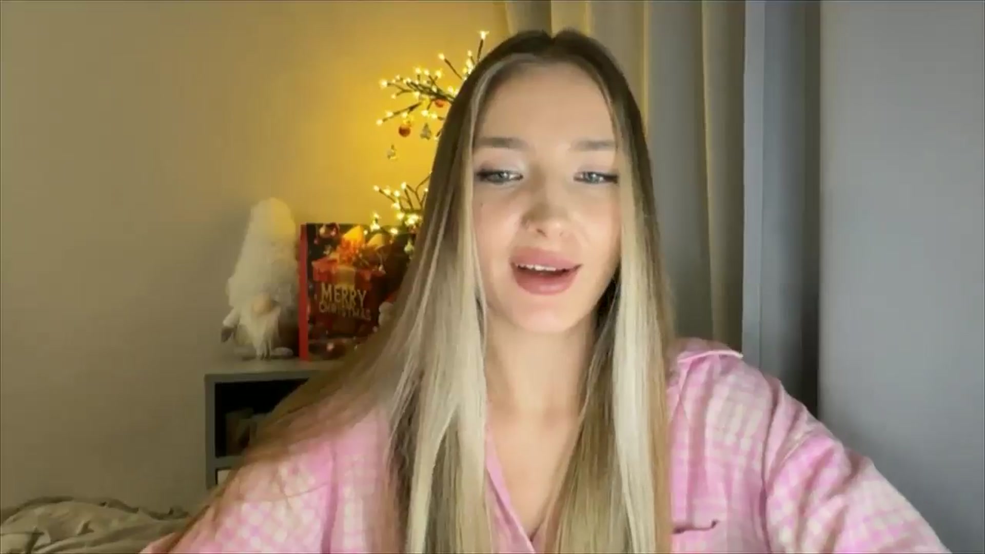 Gallery image thumbnail from My_Diana's myfreecams stream on, 12/27/2024, 21:32 image 9 of 20
