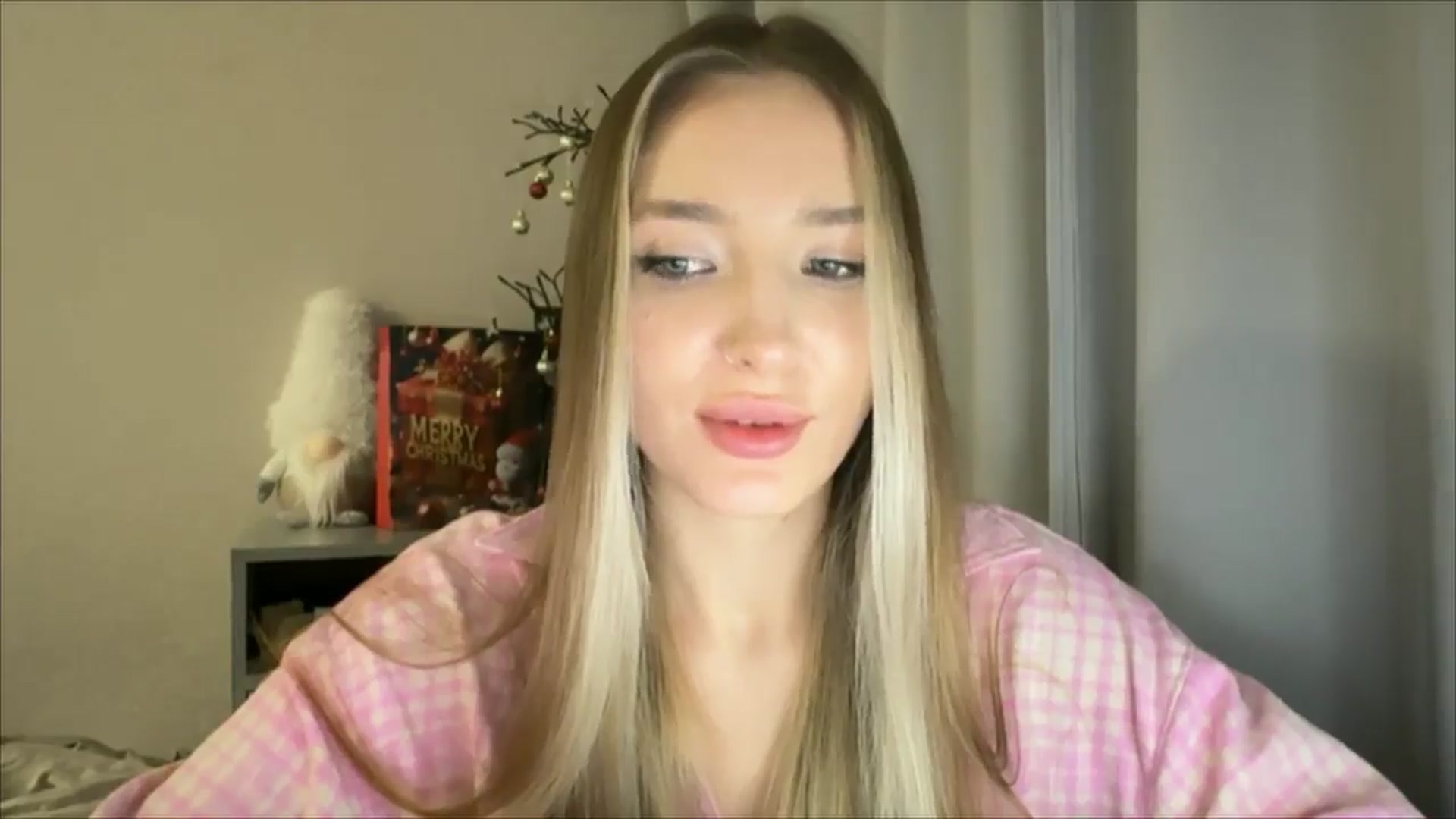 Gallery image thumbnail from My_Diana's myfreecams stream on, 12/27/2024, 23:17 image 20 of 20