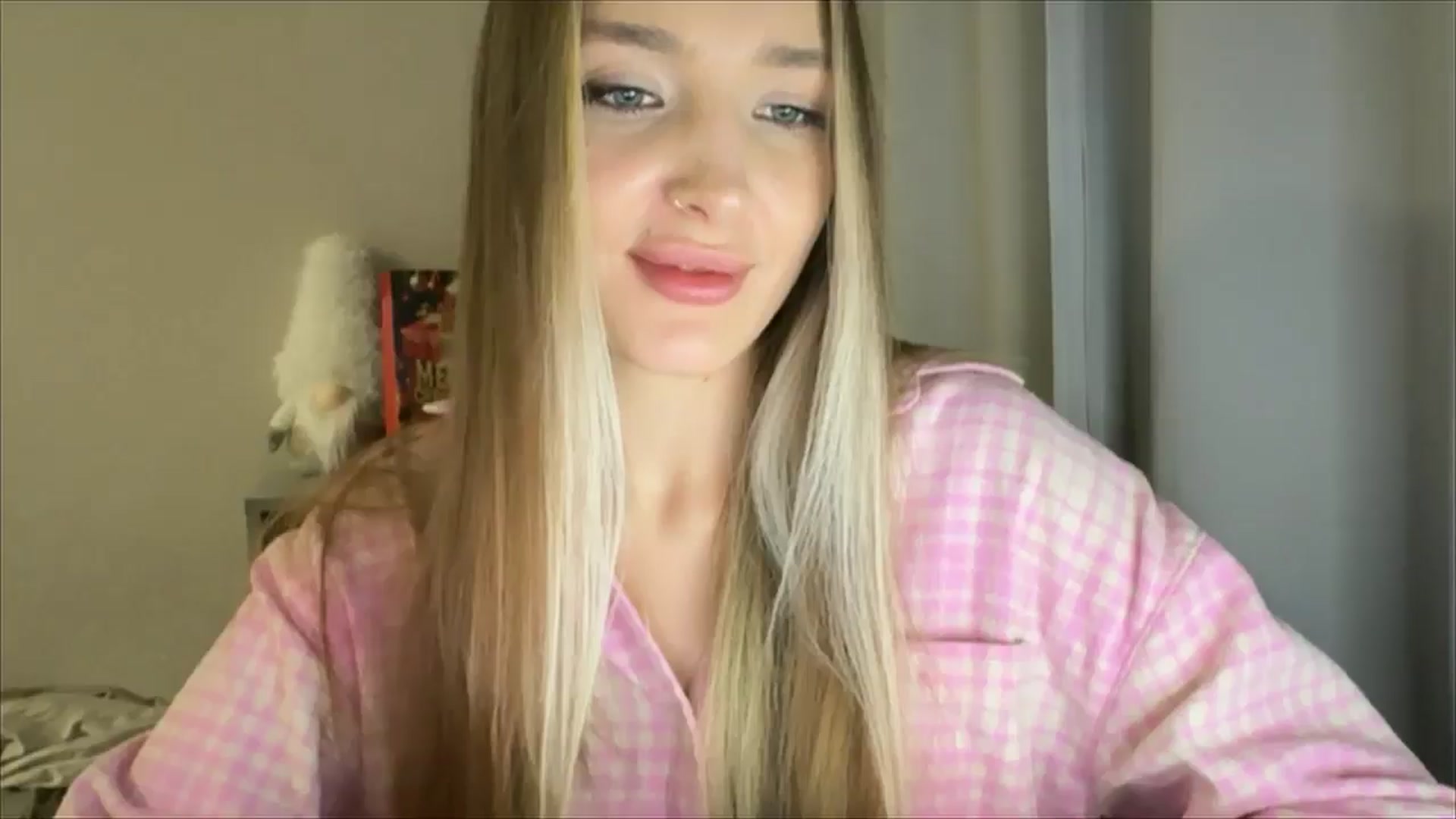 Gallery image thumbnail from My_Diana's myfreecams stream on, 12/27/2024, 23:17 image 3 of 20