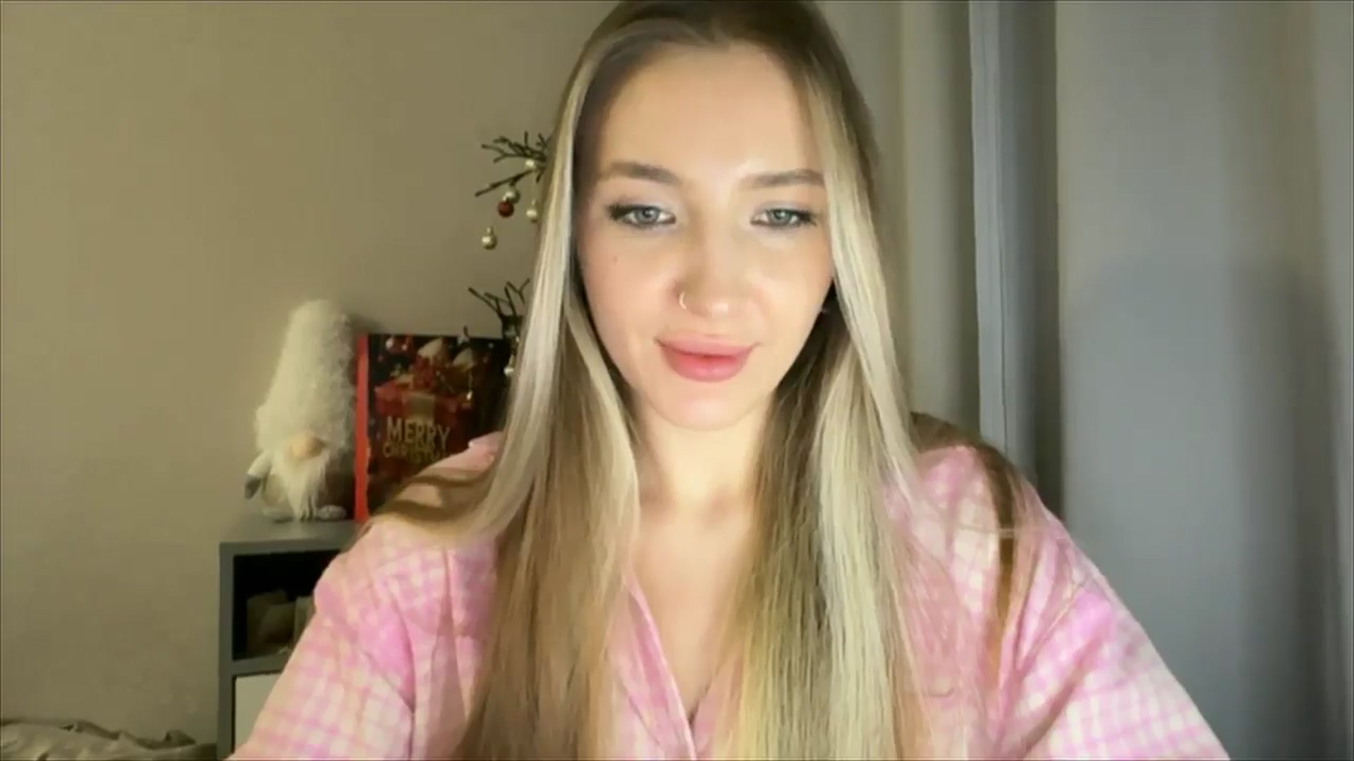 Gallery image thumbnail from My_Diana's myfreecams stream on, 12/27/2024, 23:17 image 8 of 20