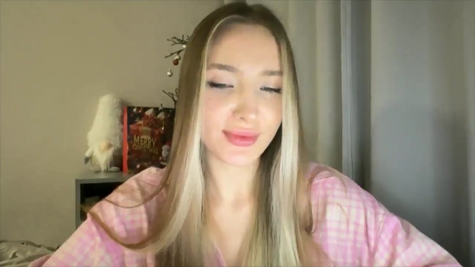 Gallery image thumbnail from My_Diana's myfreecams stream on, 12/27/2024, 23:17 image 17 of 20