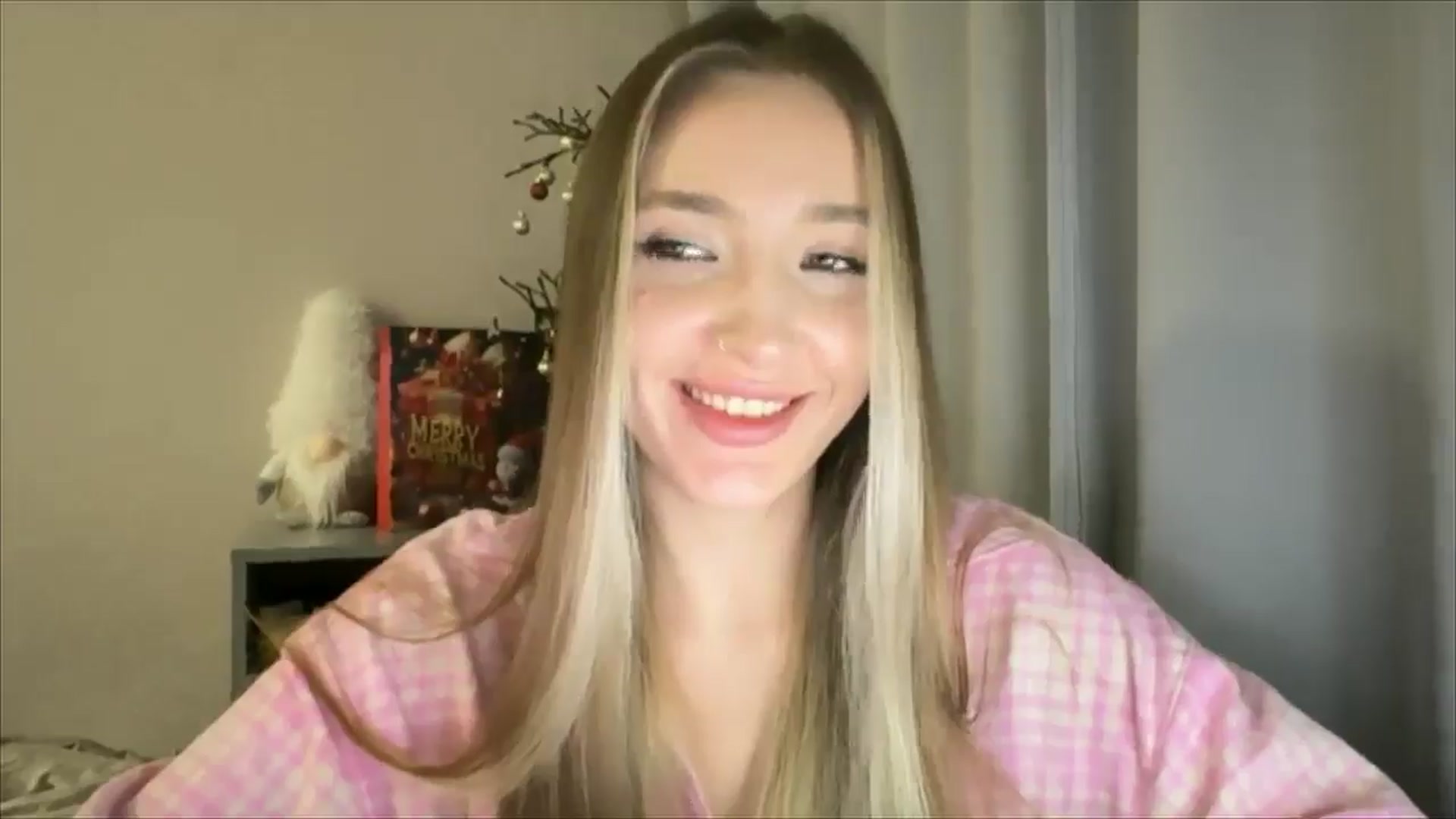 Gallery image thumbnail from My_Diana's myfreecams stream on, 12/27/2024, 23:17 image 19 of 20