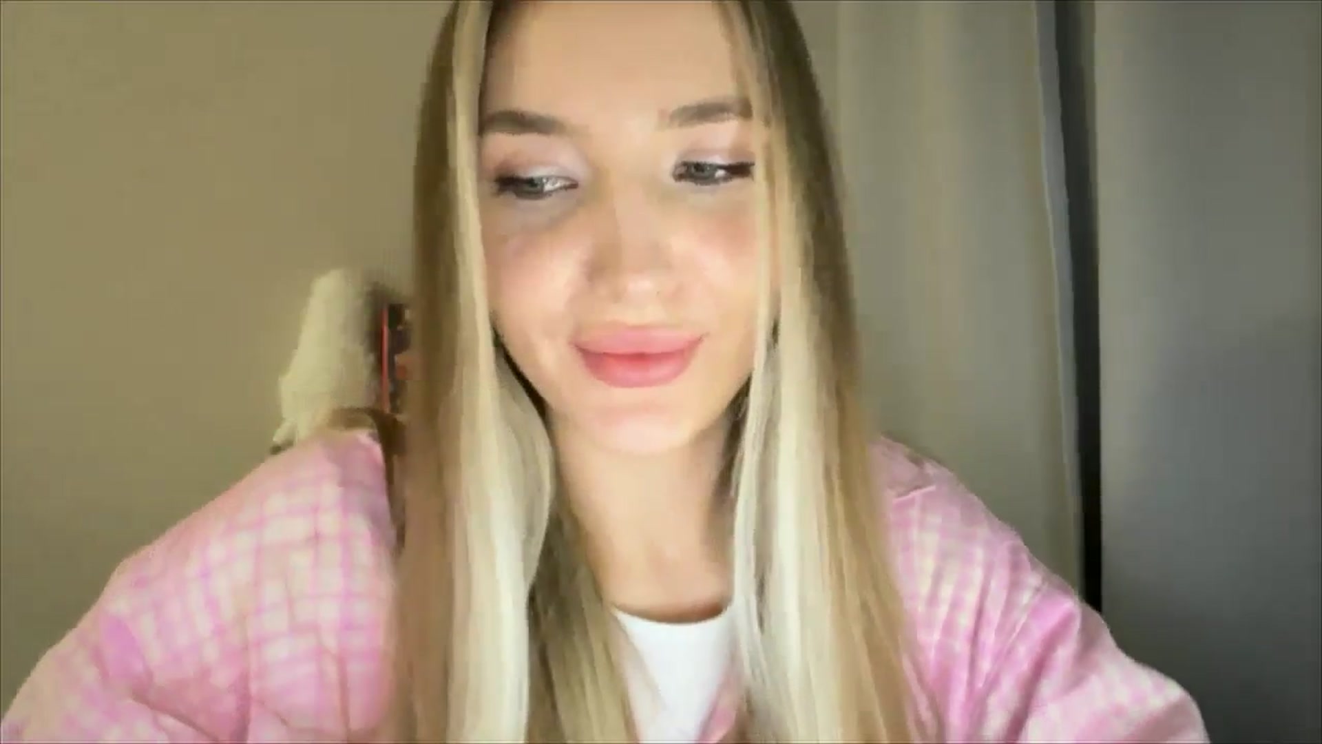 Gallery image thumbnail from My_Diana's myfreecams stream on, 12/28/2024, 22:16 image 12 of 20