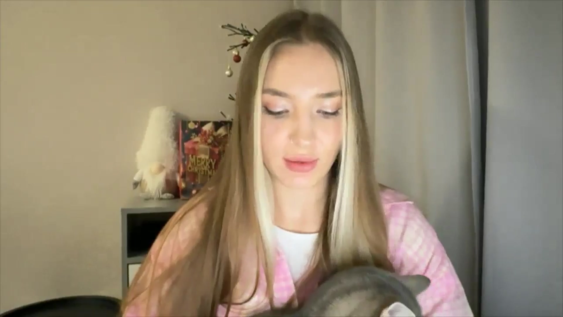 Gallery image thumbnail from My_Diana's myfreecams stream on, 12/28/2024, 22:16 image 17 of 20