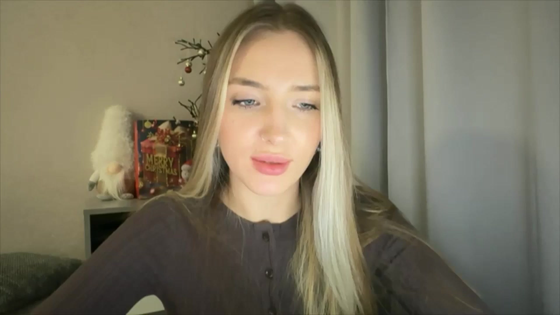 Gallery image thumbnail from My_Diana's myfreecams stream on, 12/29/2024, 17:29 image 17 of 20