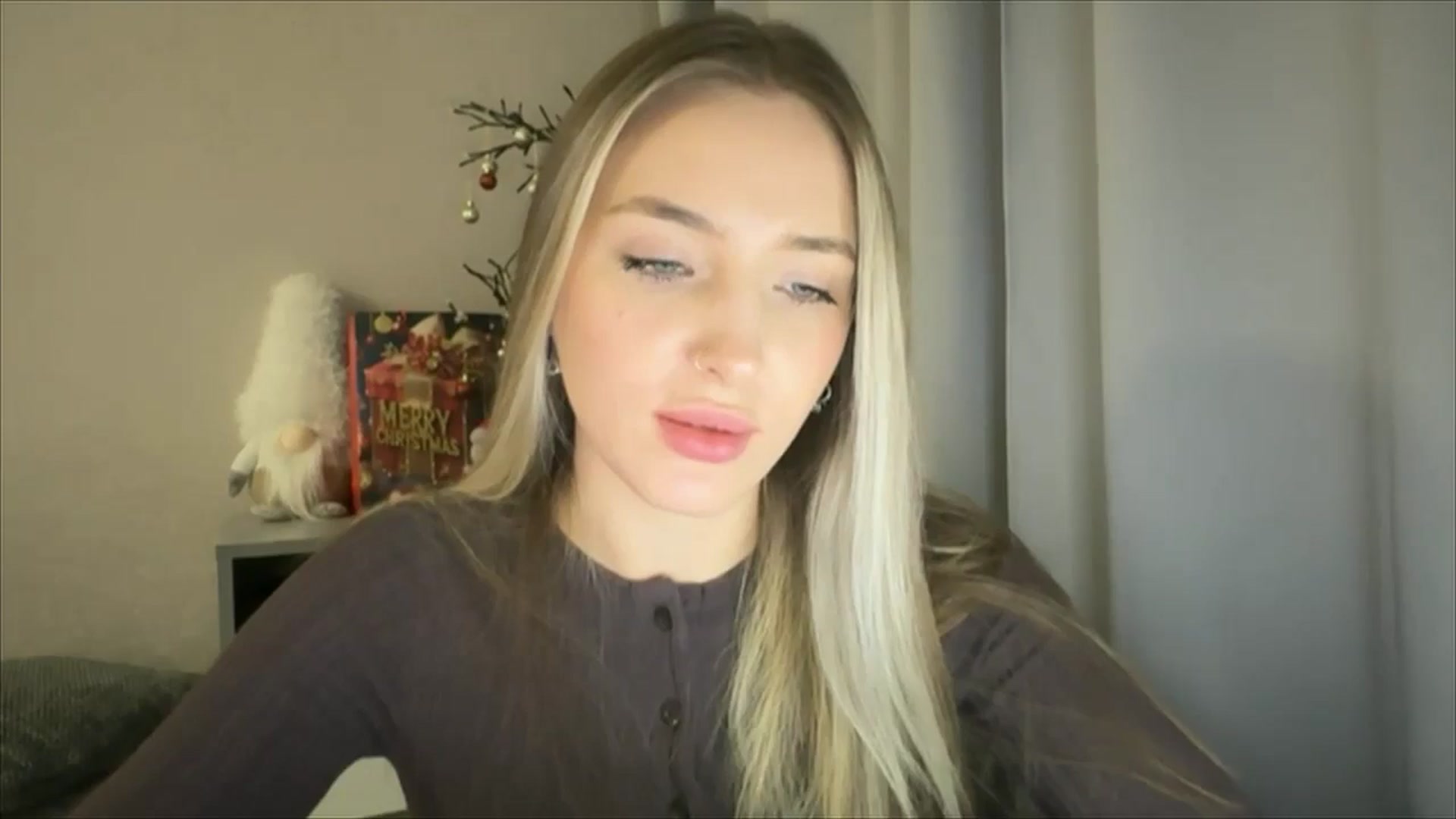 Gallery image thumbnail from My_Diana's myfreecams stream on, 12/29/2024, 17:29 image 16 of 20