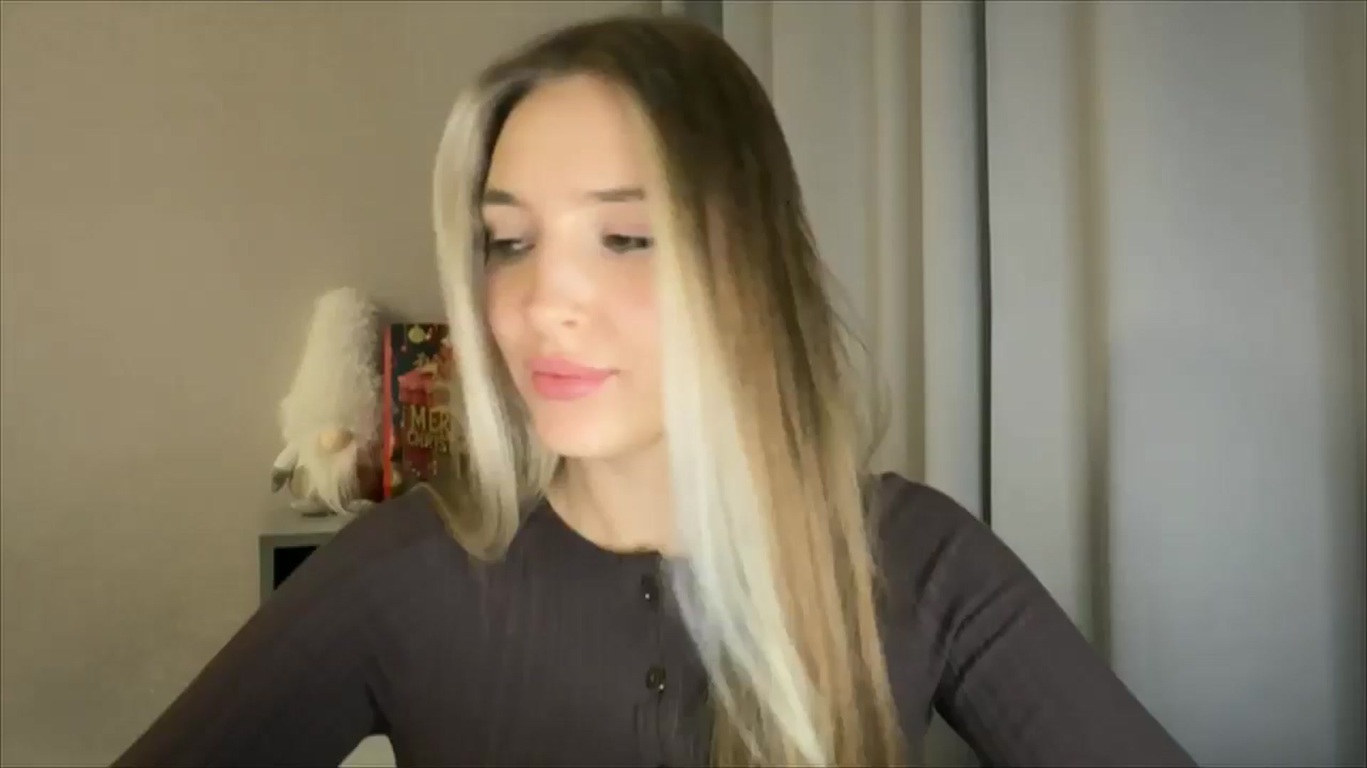 Gallery image thumbnail from My_Diana's myfreecams stream on, 12/29/2024, 21:37 image 15 of 20