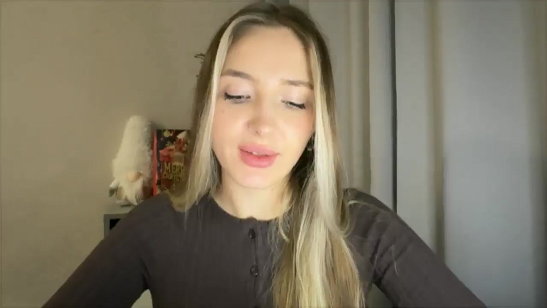 Gallery image thumbnail from My_Diana's myfreecams stream on, 12/29/2024, 21:37 image 12 of 20