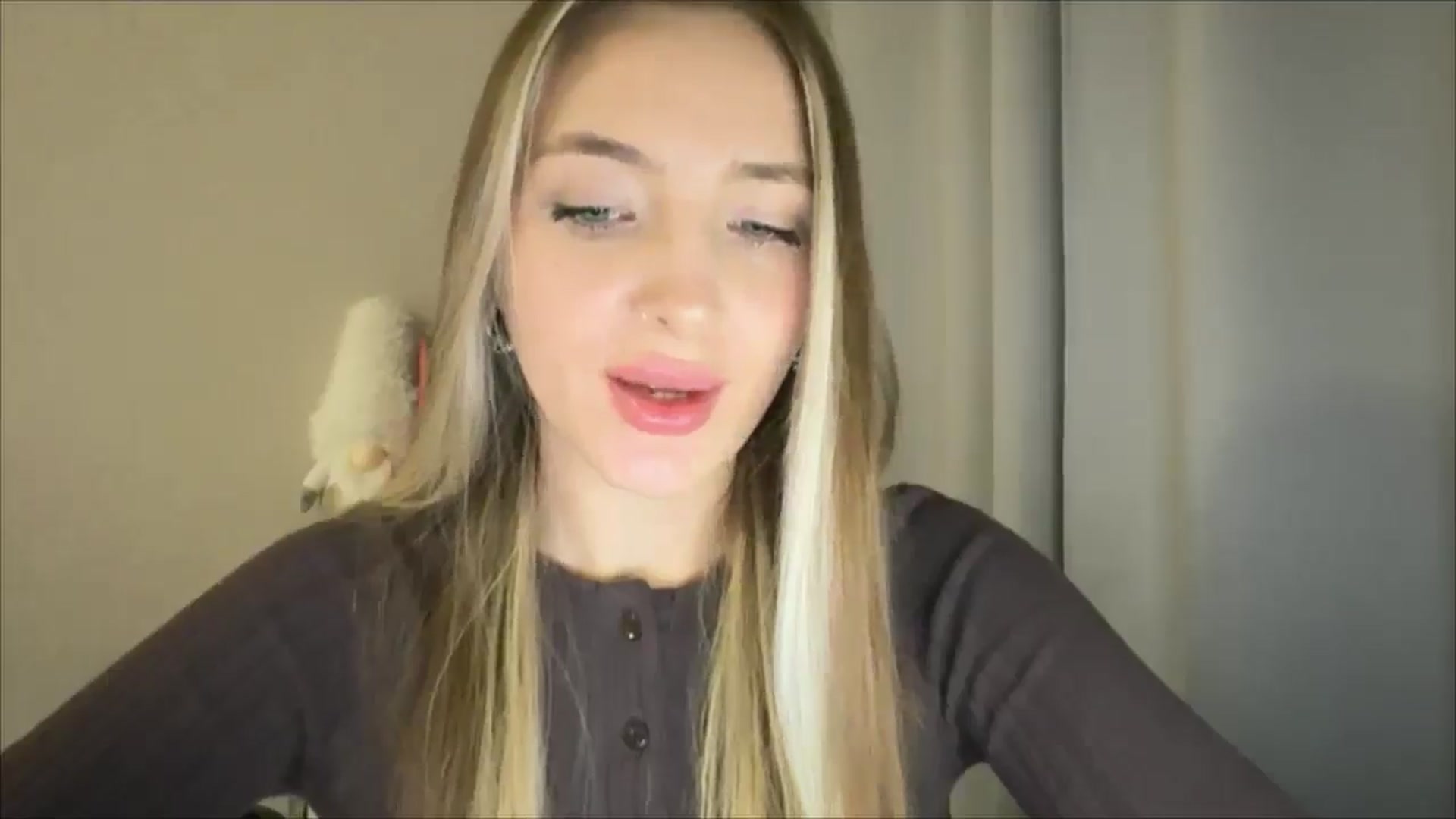 Gallery image thumbnail from My_Diana's myfreecams stream on, 12/29/2024, 22:19 image 8 of 20