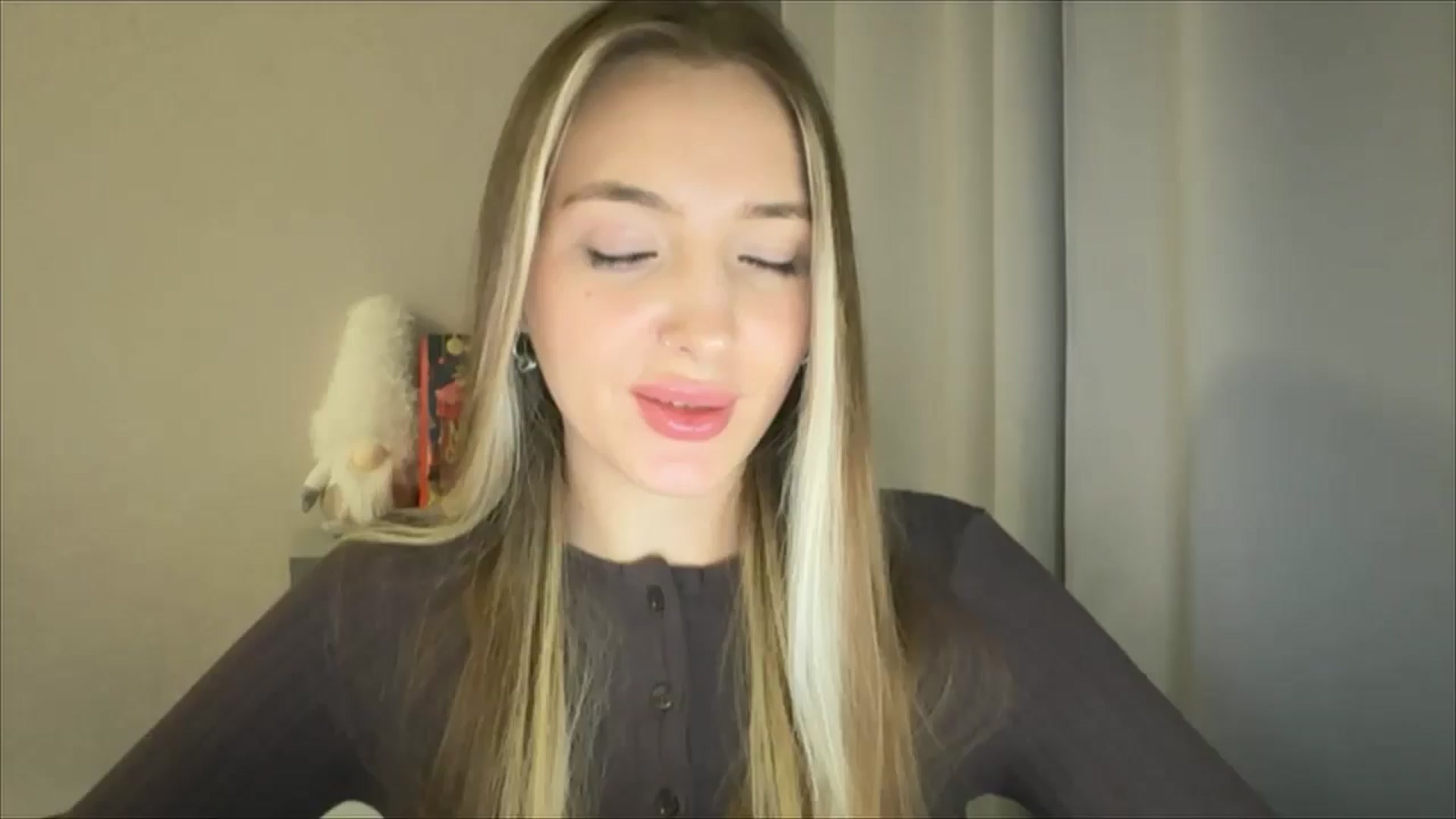 Gallery image thumbnail from My_Diana's myfreecams stream on, 12/29/2024, 22:19 image 16 of 20
