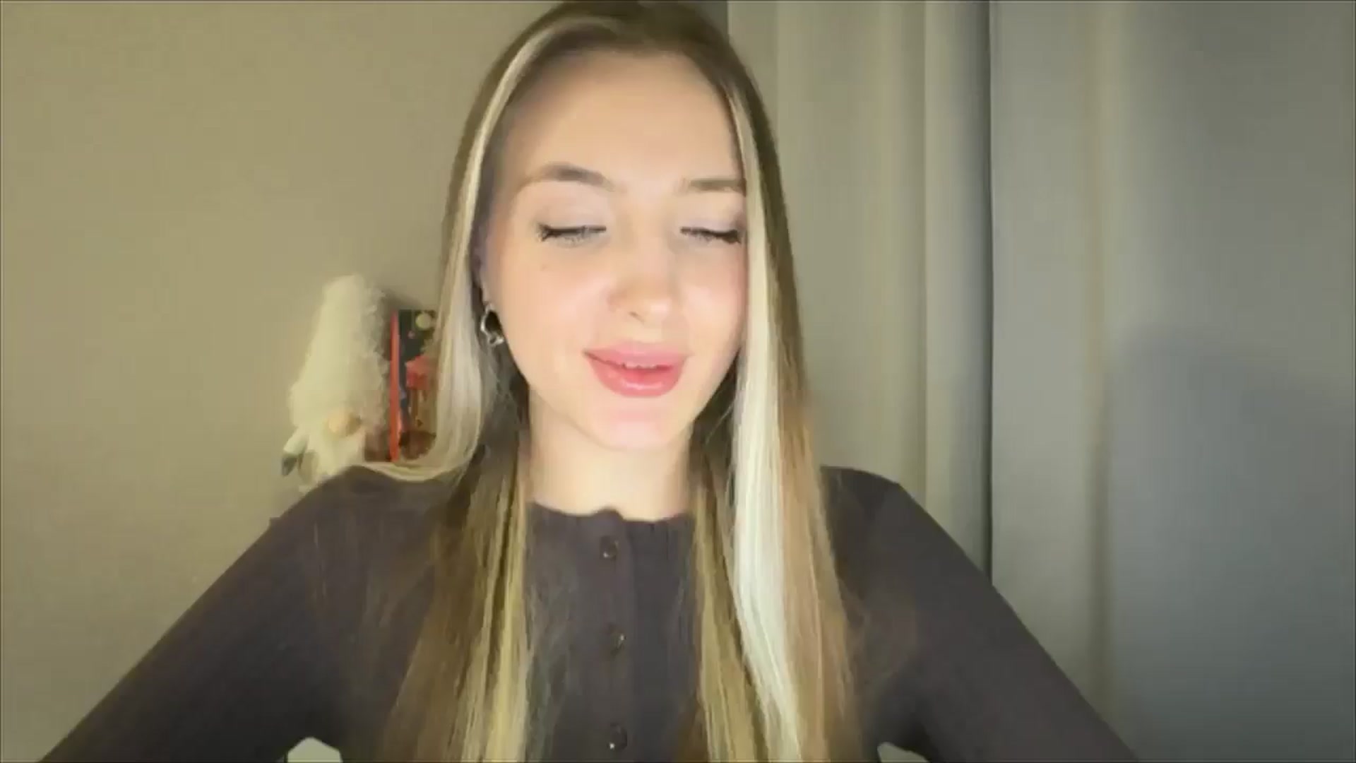 Gallery image thumbnail from My_Diana's myfreecams stream on, 12/29/2024, 22:19 image 14 of 20