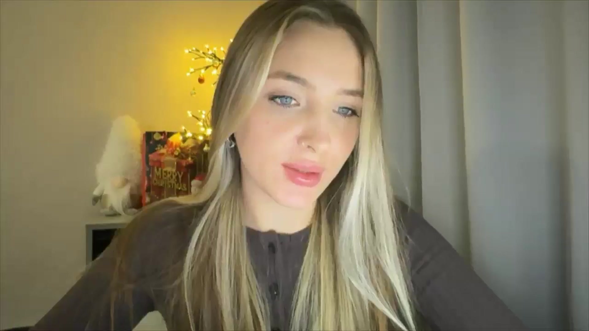 Gallery image thumbnail from My_Diana's myfreecams stream on, 12/29/2024, 23:03 image 18 of 20