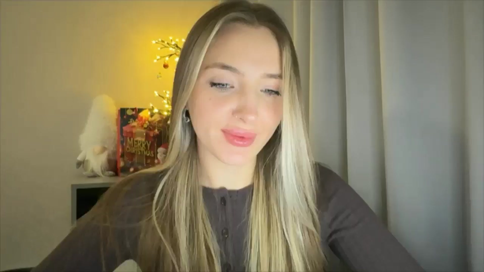 Gallery image thumbnail from My_Diana's myfreecams stream on, 12/29/2024, 23:03 image 15 of 20