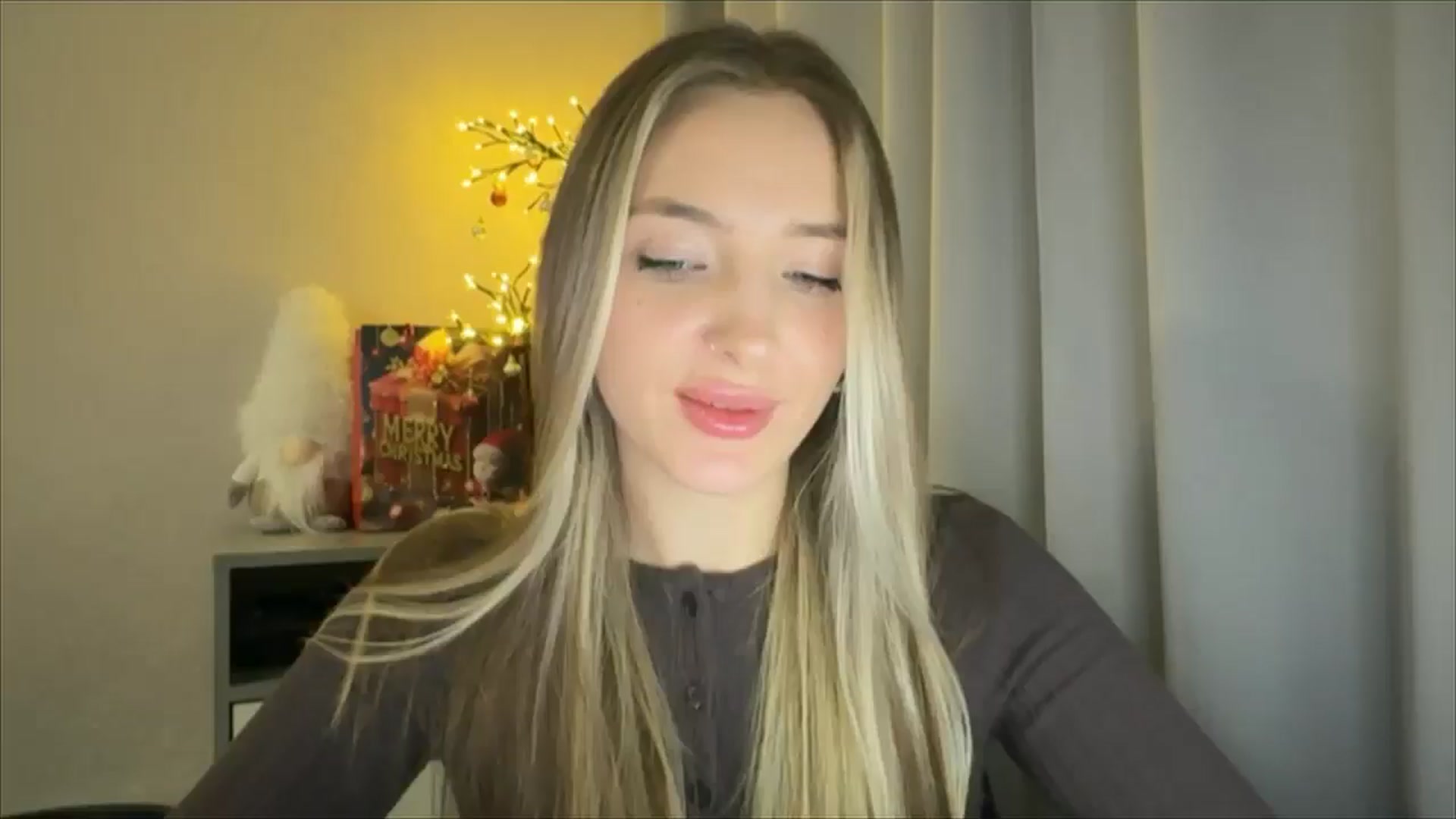 Gallery image thumbnail from My_Diana's myfreecams stream on, 12/29/2024, 23:03 image 1 of 20