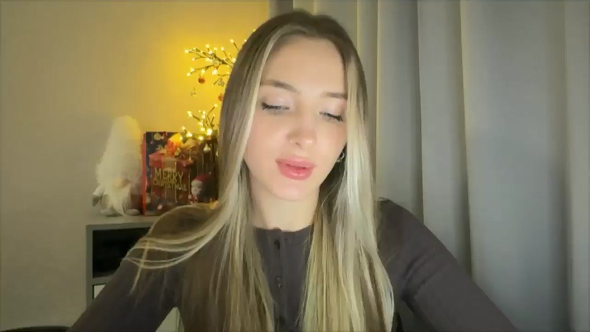 Gallery image thumbnail from My_Diana's myfreecams stream on, 12/29/2024, 23:03 image 4 of 20