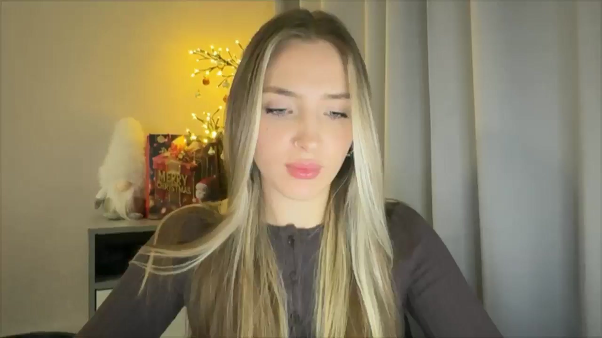 Gallery image thumbnail from My_Diana's myfreecams stream on, 12/29/2024, 23:03 image 9 of 20