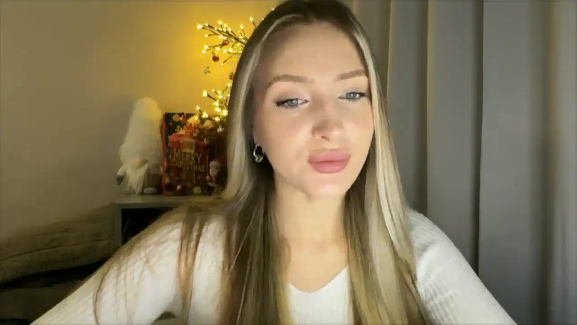 Gallery image thumbnail from My_Diana's myfreecams stream on, 12/30/2024, 15:34 image 13 of 20