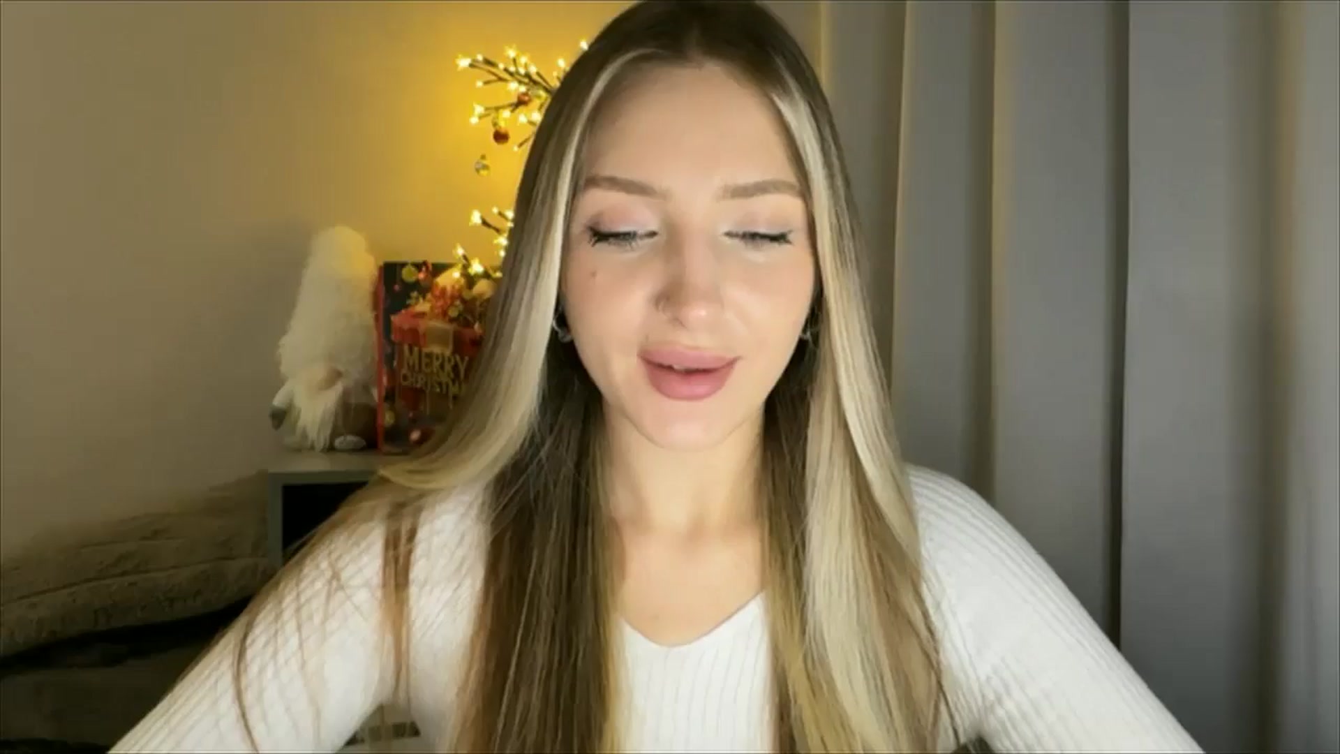 Gallery image thumbnail from My_Diana's myfreecams stream on, 12/30/2024, 15:34 image 6 of 20