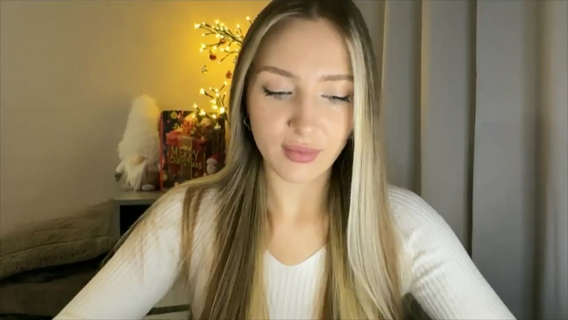 Gallery image thumbnail from My_Diana's myfreecams stream on, 12/30/2024, 15:34 image 17 of 20