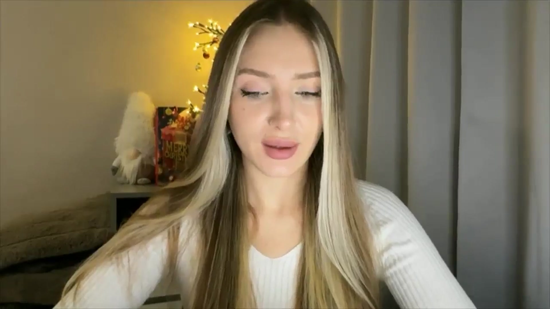 Gallery image thumbnail from My_Diana's myfreecams stream on, 12/30/2024, 15:34 image 15 of 20