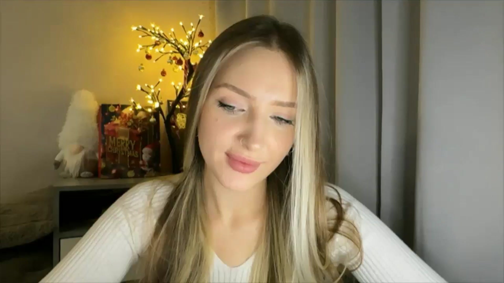 Gallery image thumbnail from My_Diana's myfreecams stream on, 12/30/2024, 17:02 image 16 of 20