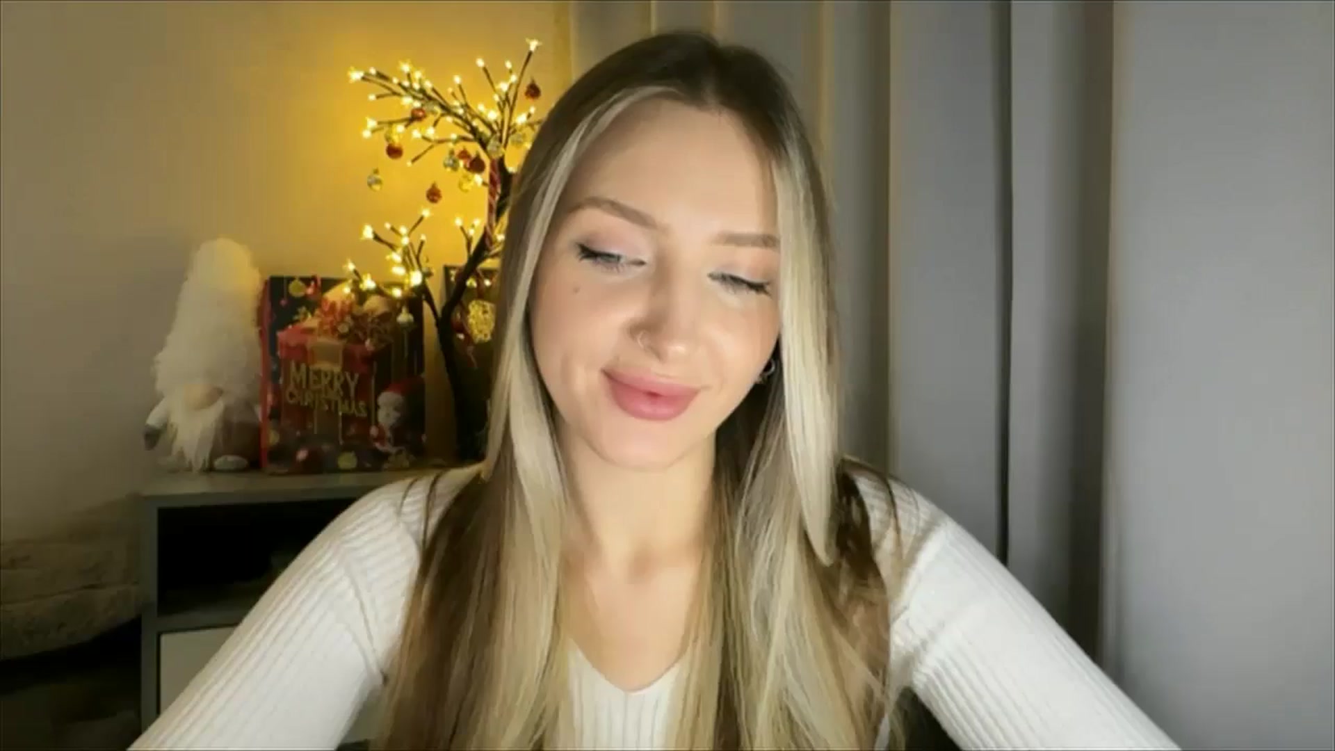 Gallery image thumbnail from My_Diana's myfreecams stream on, 12/30/2024, 17:02 image 15 of 20