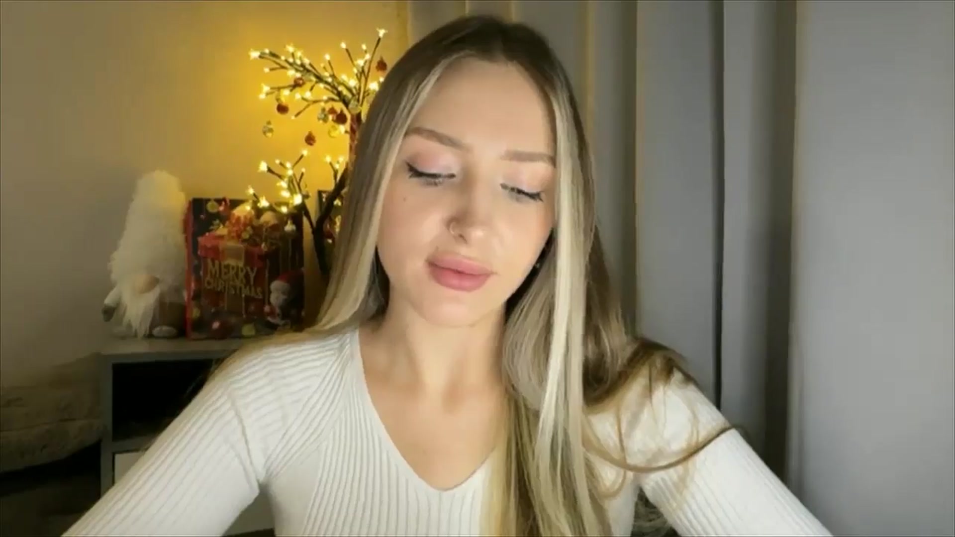 Gallery image thumbnail from My_Diana's myfreecams stream on, 12/30/2024, 17:02 image 12 of 20