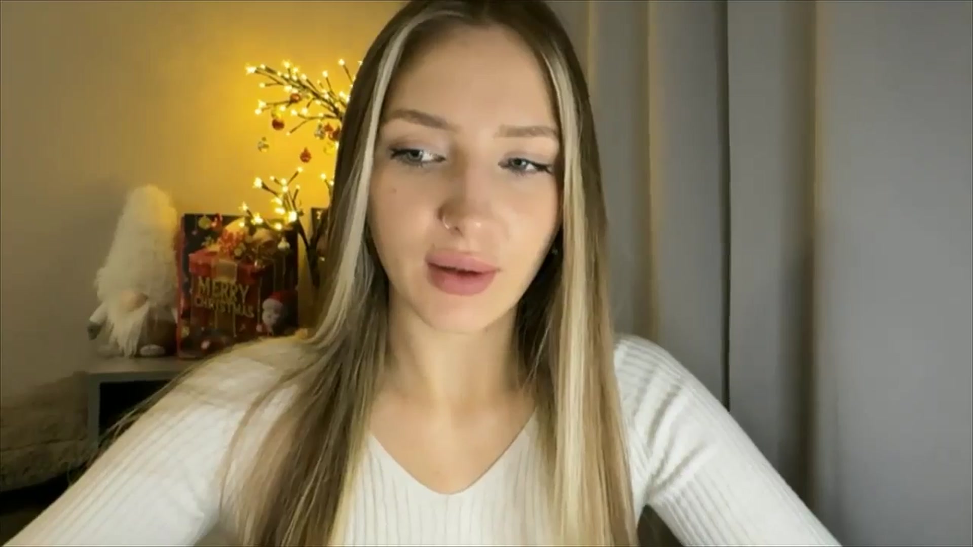 Gallery image thumbnail from My_Diana's myfreecams stream on, 12/30/2024, 22:00 image 3 of 20