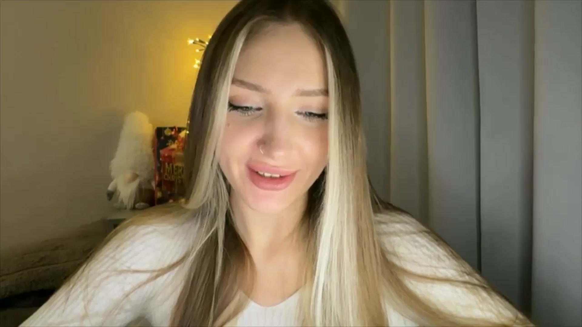 Gallery image thumbnail from My_Diana's myfreecams stream on, 12/30/2024, 22:00 image 17 of 20