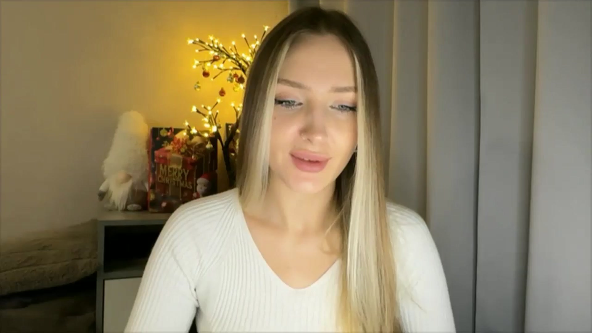 Gallery image thumbnail from My_Diana's myfreecams stream on, 12/30/2024, 22:00 image 15 of 20