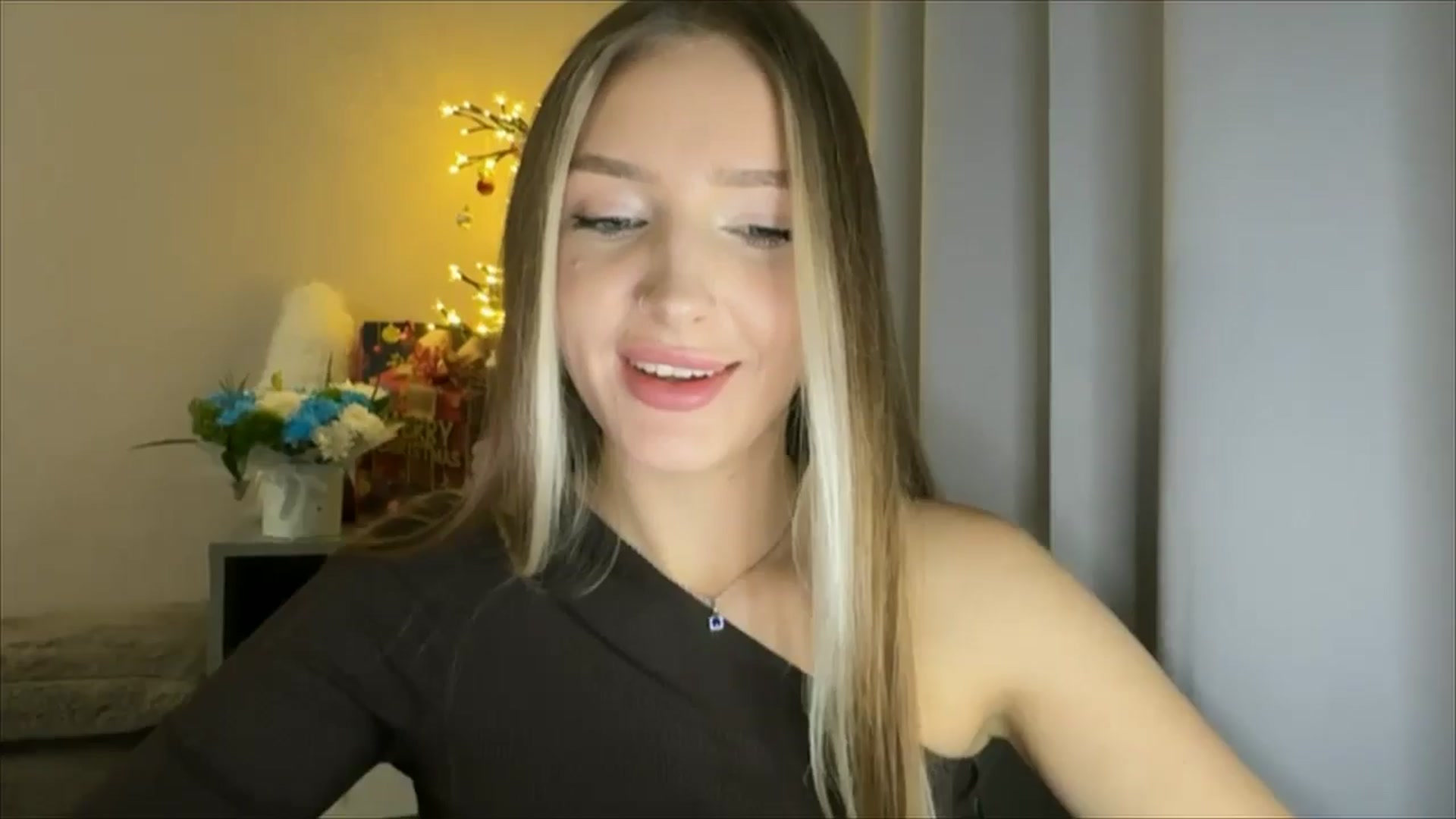 Gallery image thumbnail from My_Diana's myfreecams stream on, 12/31/2024, 16:55 image 15 of 20