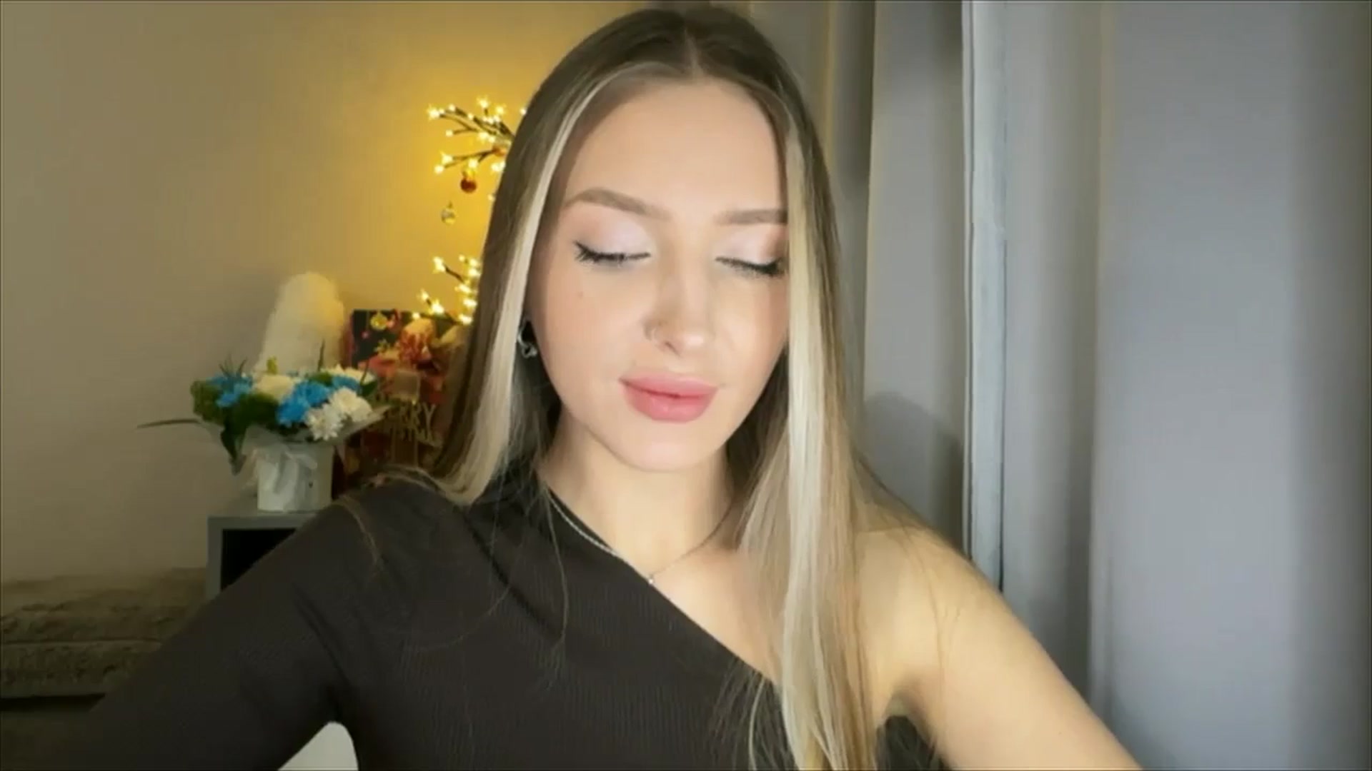 Gallery image thumbnail from My_Diana's myfreecams stream on, 12/31/2024, 16:55 image 8 of 20