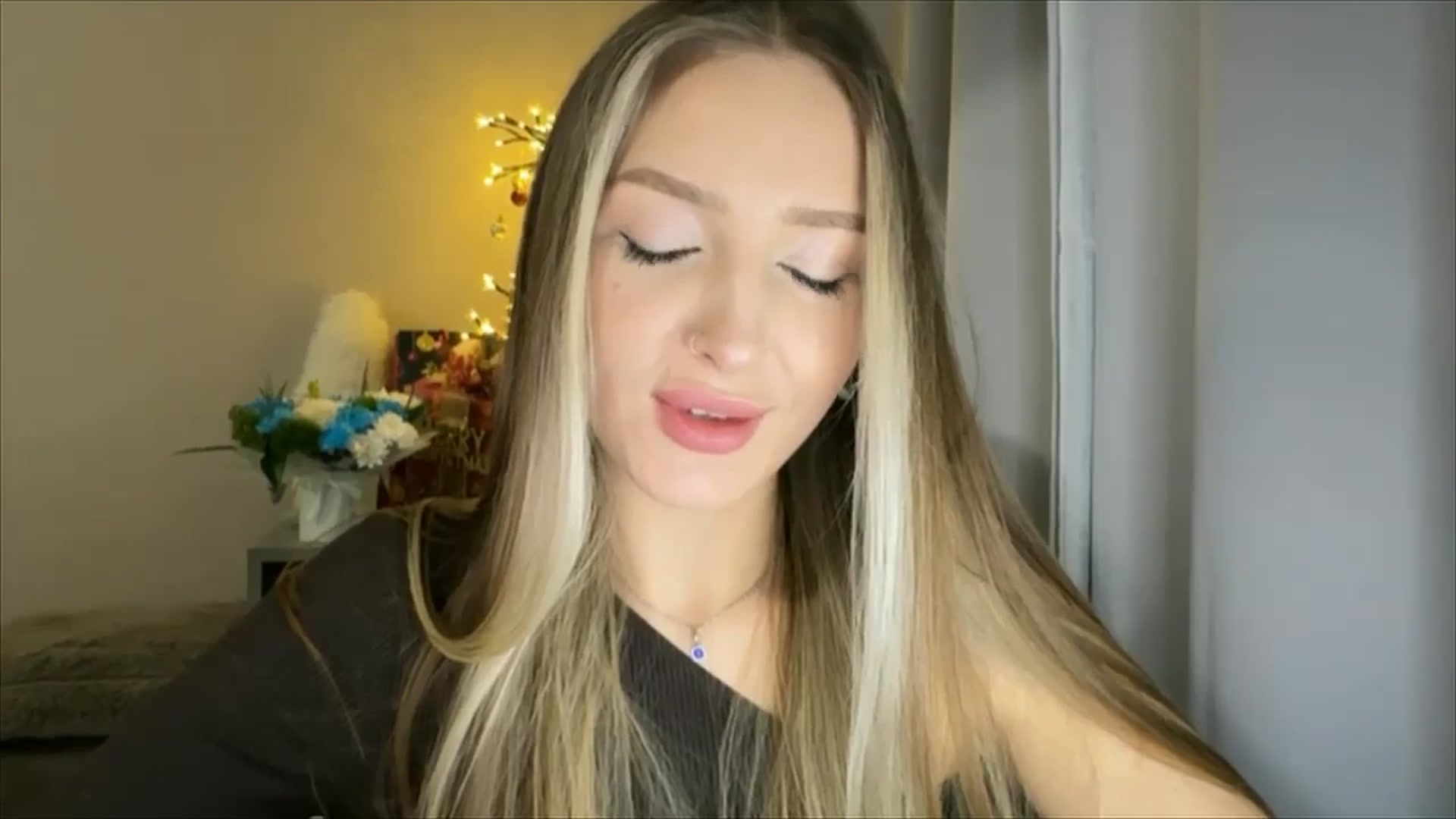 Gallery image thumbnail from My_Diana's myfreecams stream on, 12/31/2024, 16:55 image 11 of 20