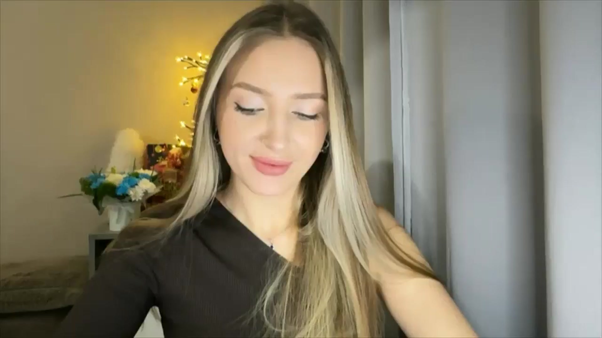 Gallery image thumbnail from My_Diana's myfreecams stream on, 12/31/2024, 16:55 image 3 of 20