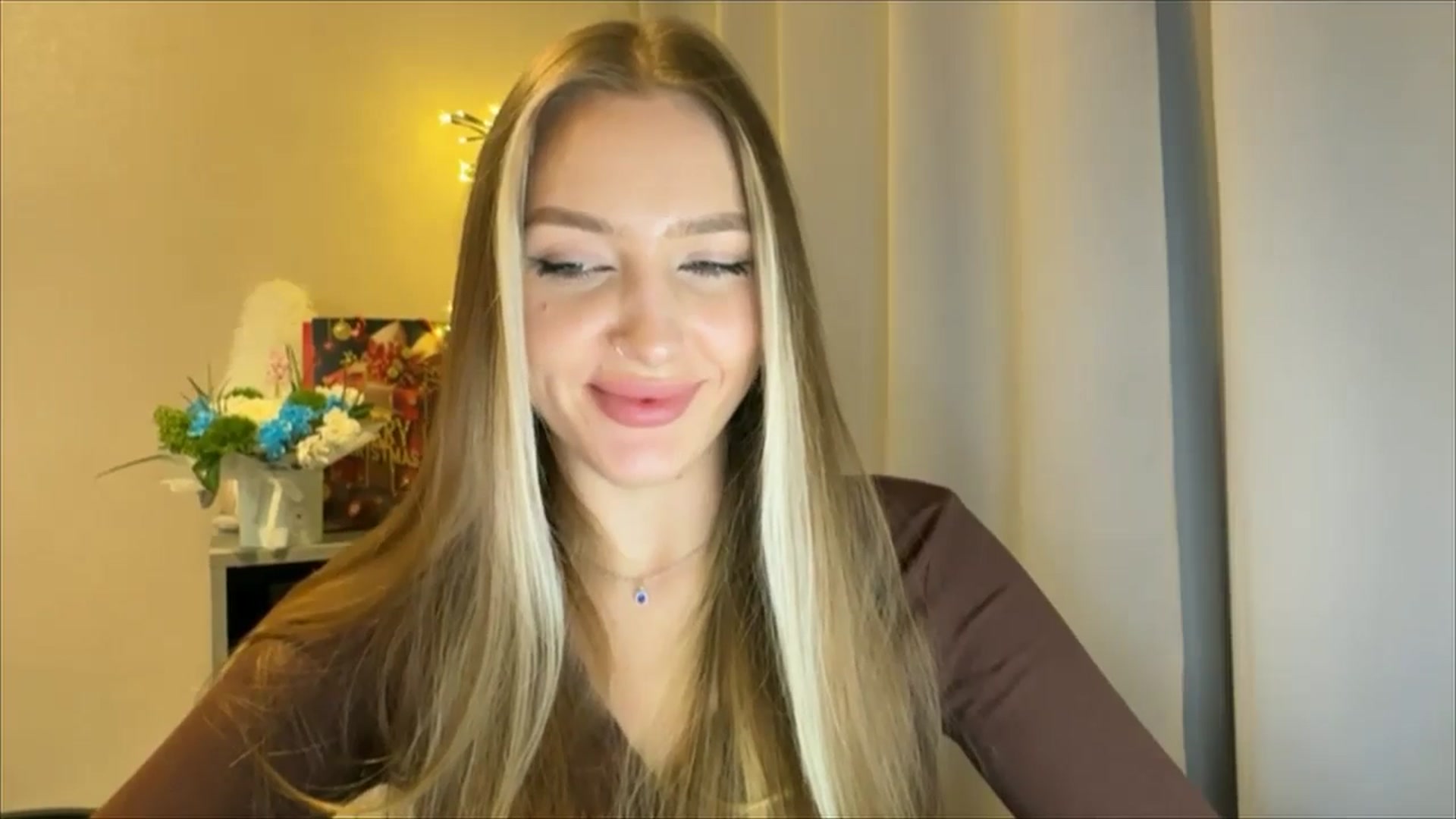Gallery image thumbnail from My_Diana's myfreecams stream on, 01/03/2025, 23:19 image 15 of 20