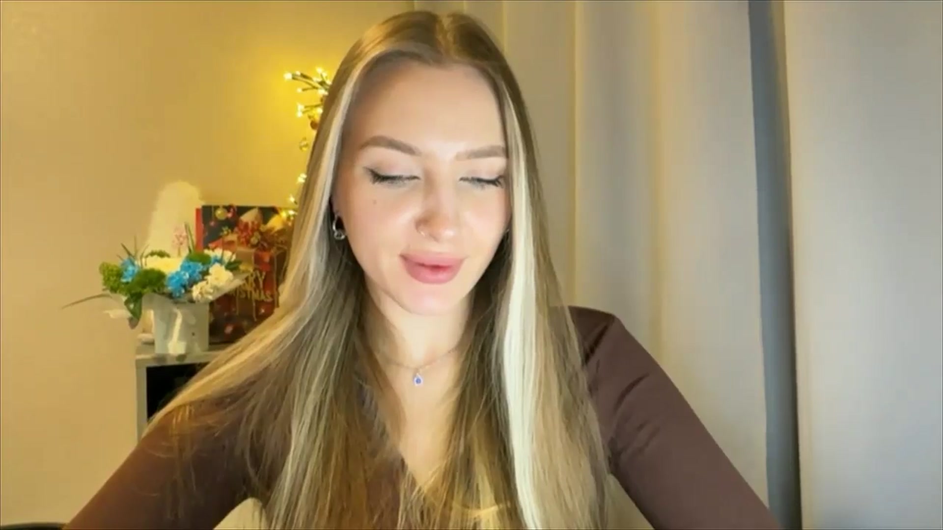 Gallery image thumbnail from My_Diana's myfreecams stream on, 01/03/2025, 23:19 image 18 of 20