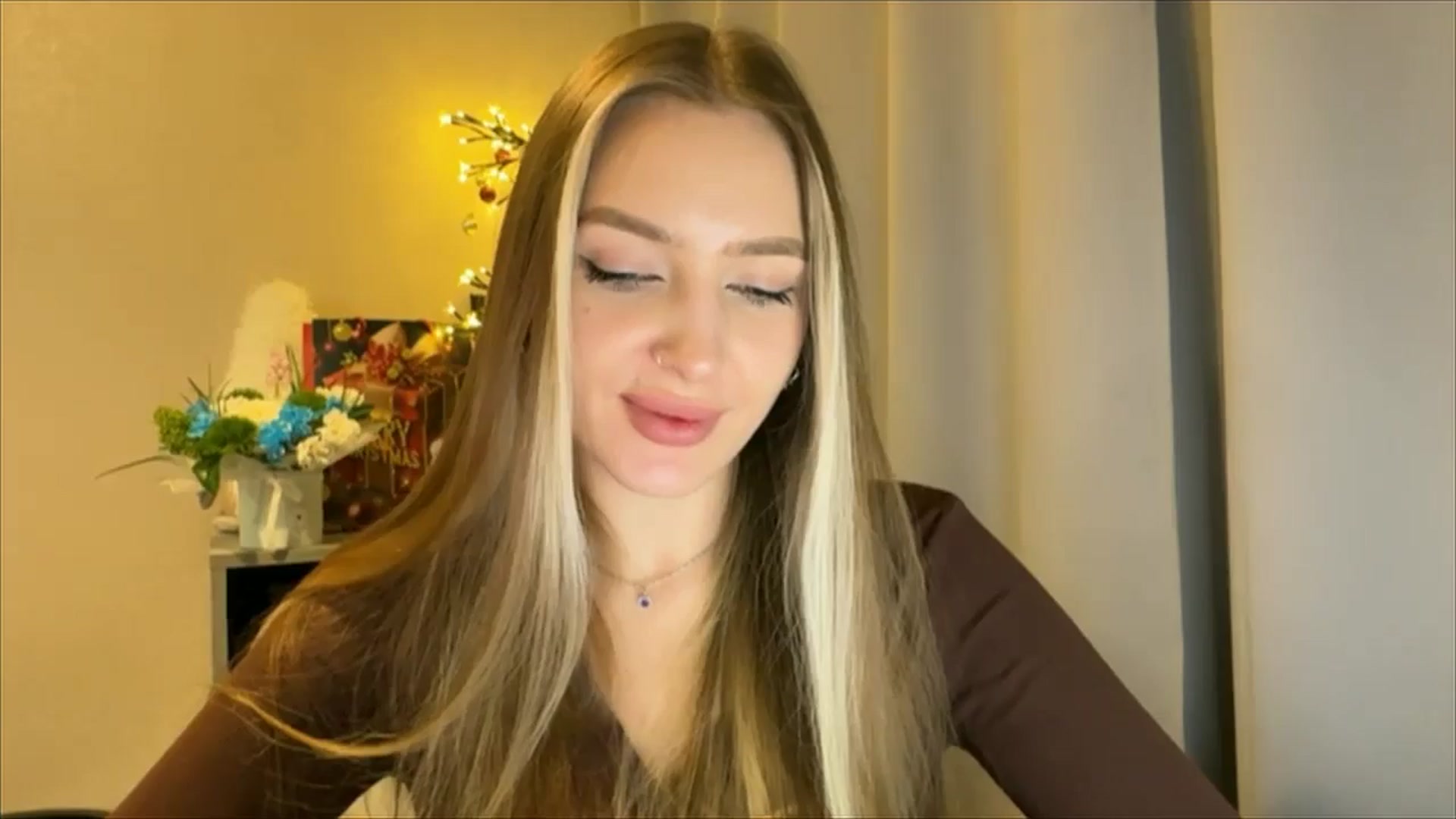 Gallery image thumbnail from My_Diana's myfreecams stream on, 01/03/2025, 23:19 image 14 of 20