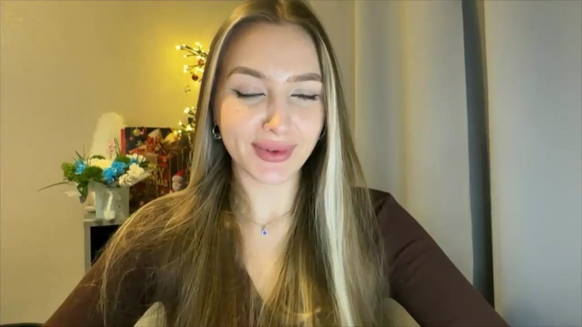 Gallery image thumbnail from My_Diana's myfreecams stream on, 01/03/2025, 23:19 image 4 of 20