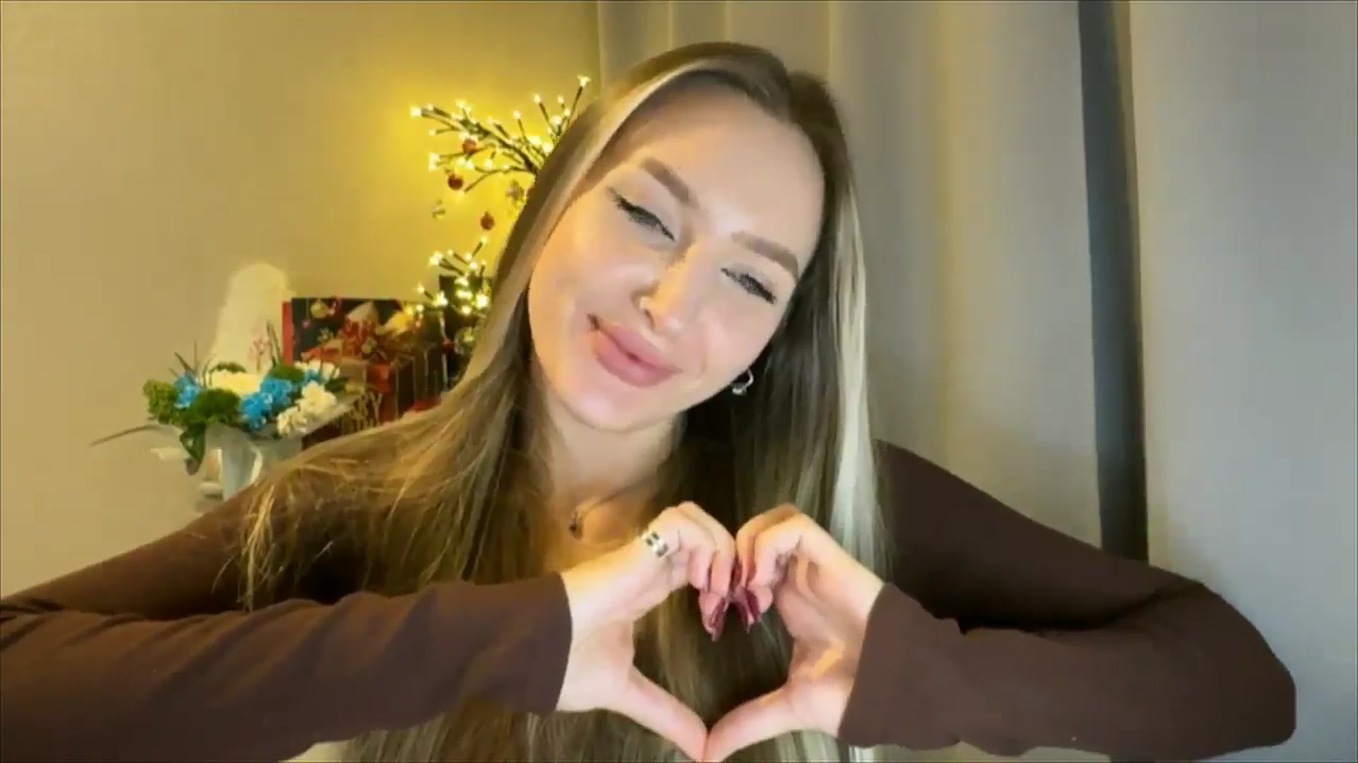 Gallery image thumbnail from My_Diana's myfreecams stream on, 01/03/2025, 23:19 image 5 of 20