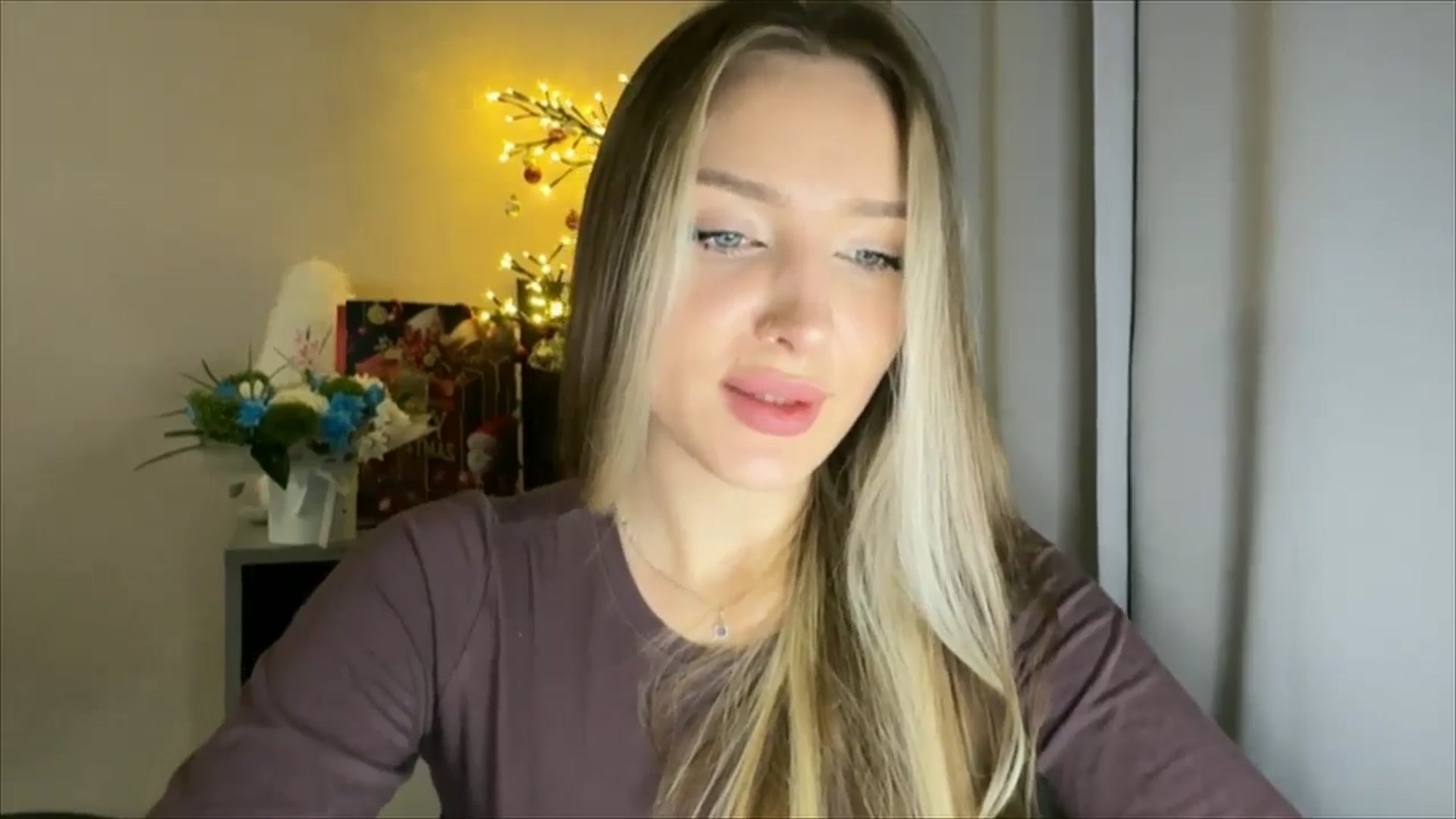 Gallery image thumbnail from My_Diana's myfreecams stream on, 01/04/2025, 15:27 image 14 of 20