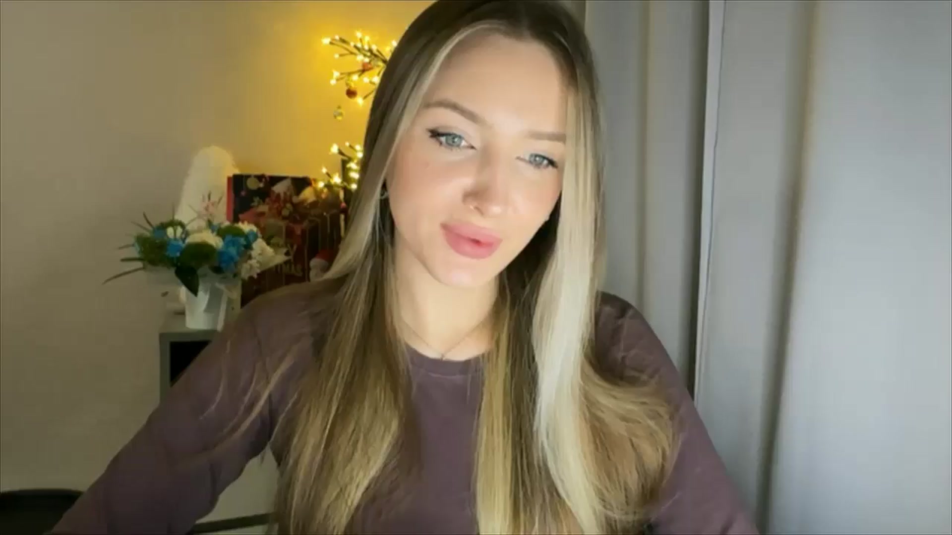 Gallery image thumbnail from My_Diana's myfreecams stream on, 01/04/2025, 15:46 image 15 of 20