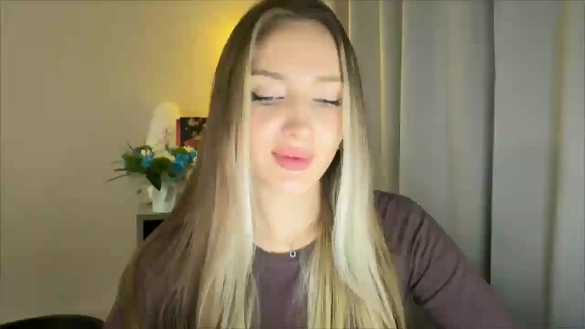 Gallery image thumbnail from My_Diana's myfreecams stream on, 01/04/2025, 23:05 image 9 of 20