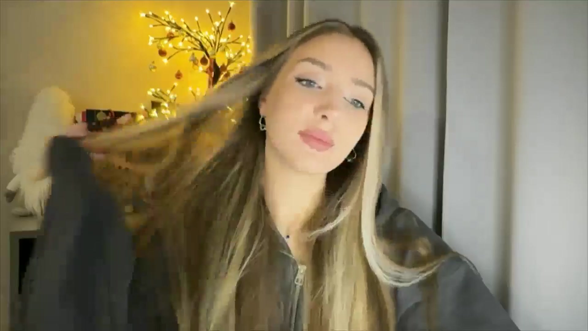 Gallery image thumbnail from My_Diana's myfreecams stream on, 01/05/2025, 15:31 image 13 of 20