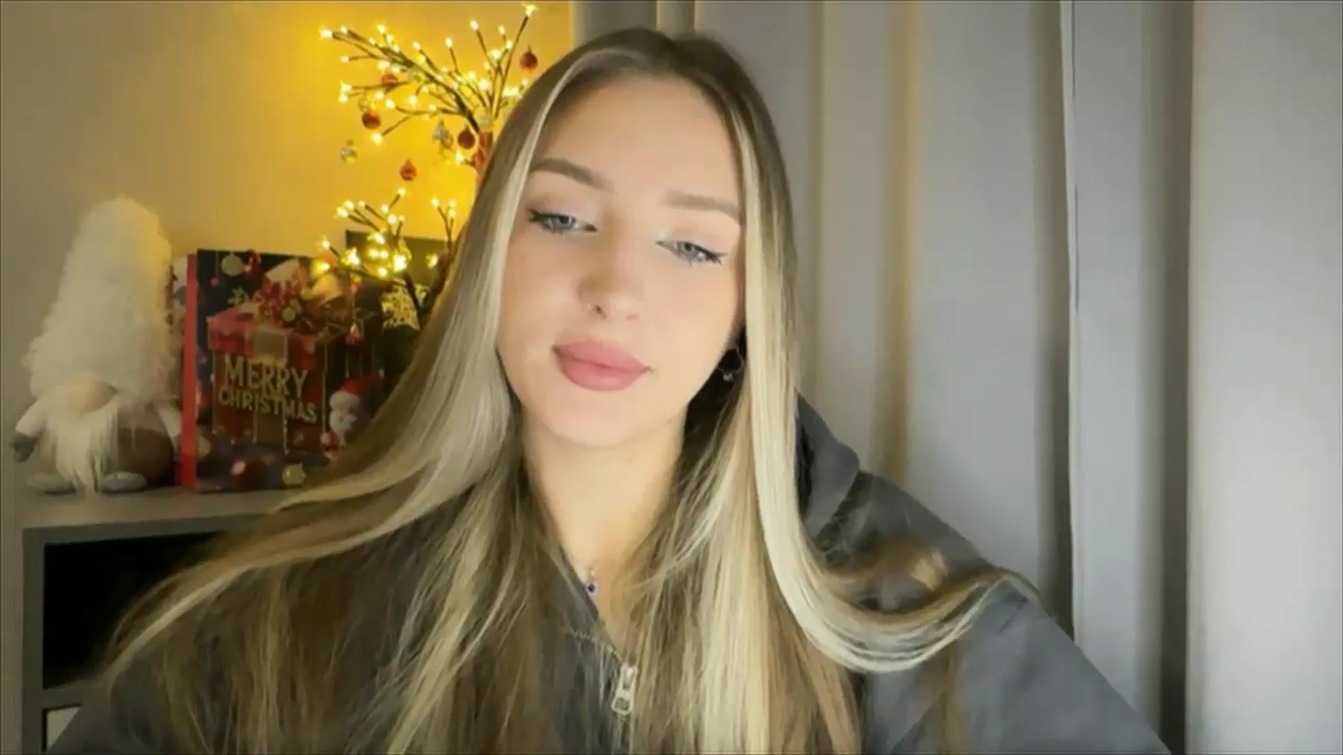 Gallery image thumbnail from My_Diana's myfreecams stream on, 01/05/2025, 15:31 image 11 of 20