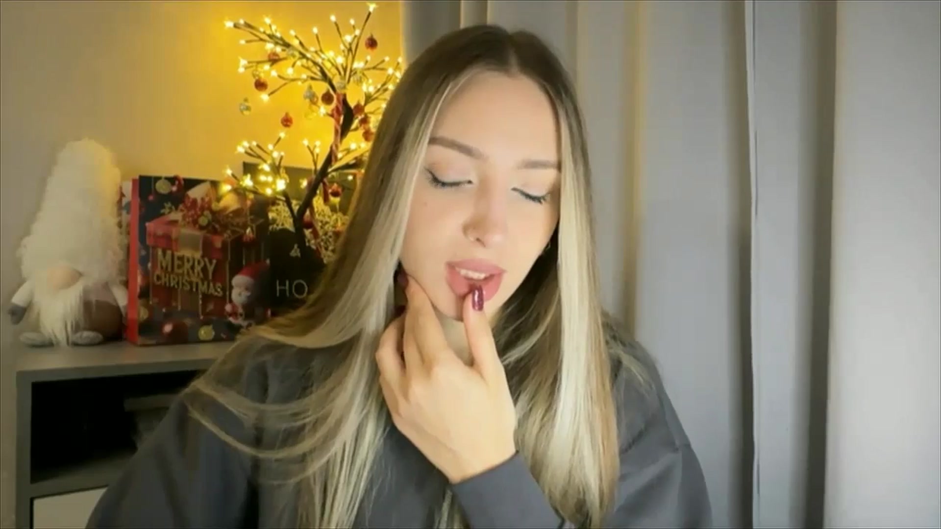 Gallery image thumbnail from My_Diana's myfreecams stream on, 01/05/2025, 15:31 image 2 of 20