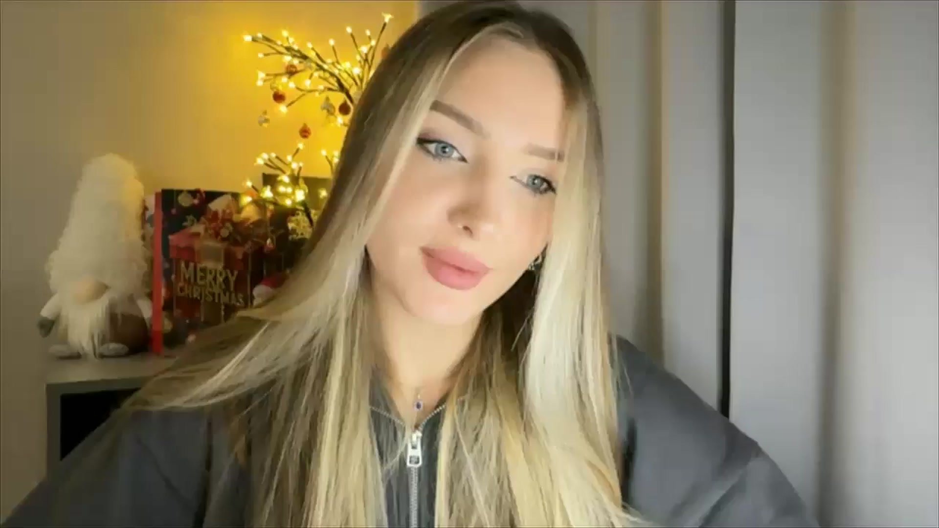 Gallery image thumbnail from My_Diana's myfreecams stream on, 01/05/2025, 17:00 image 6 of 20
