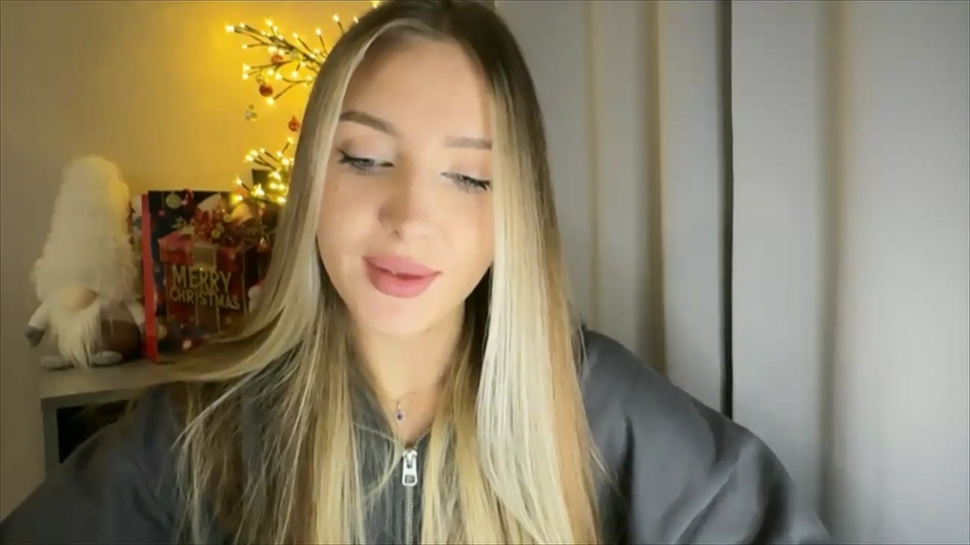 Gallery image thumbnail from My_Diana's myfreecams stream on, 01/05/2025, 17:00 image 10 of 20