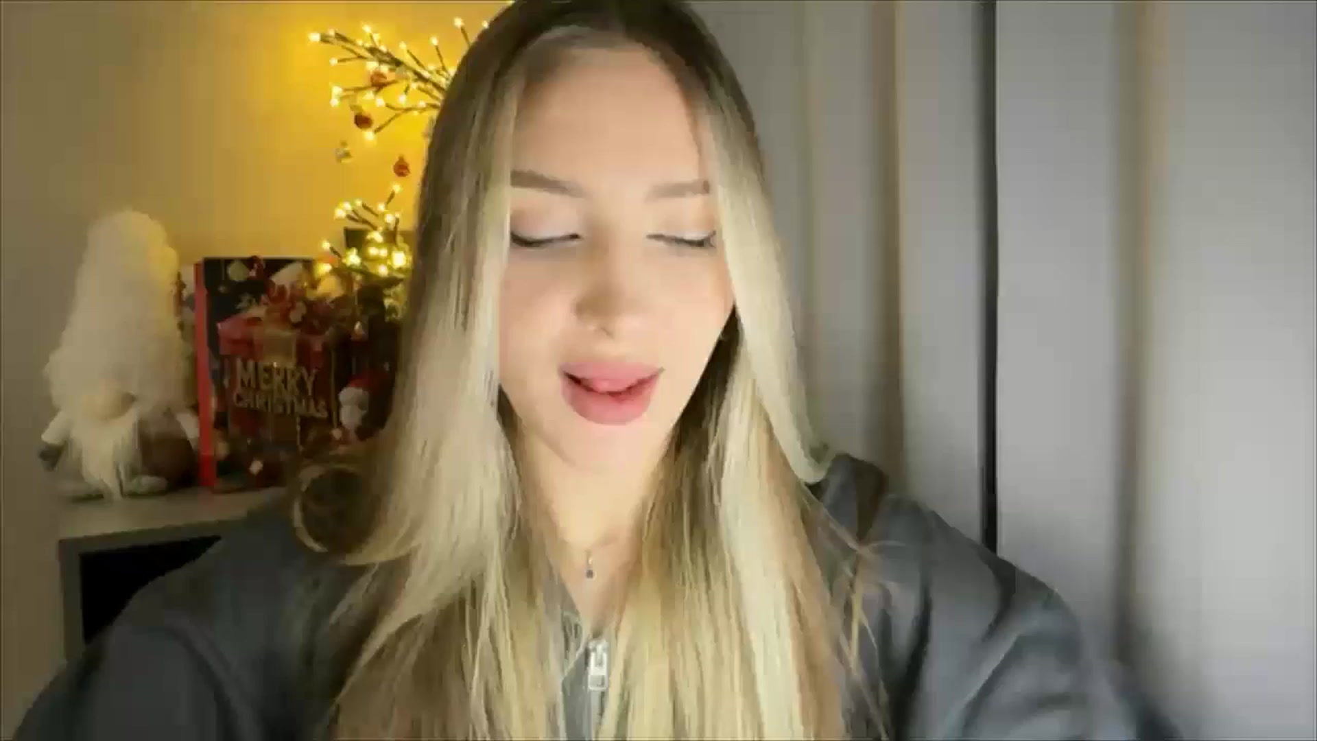 Gallery image thumbnail from My_Diana's myfreecams stream on, 01/05/2025, 17:00 image 16 of 20