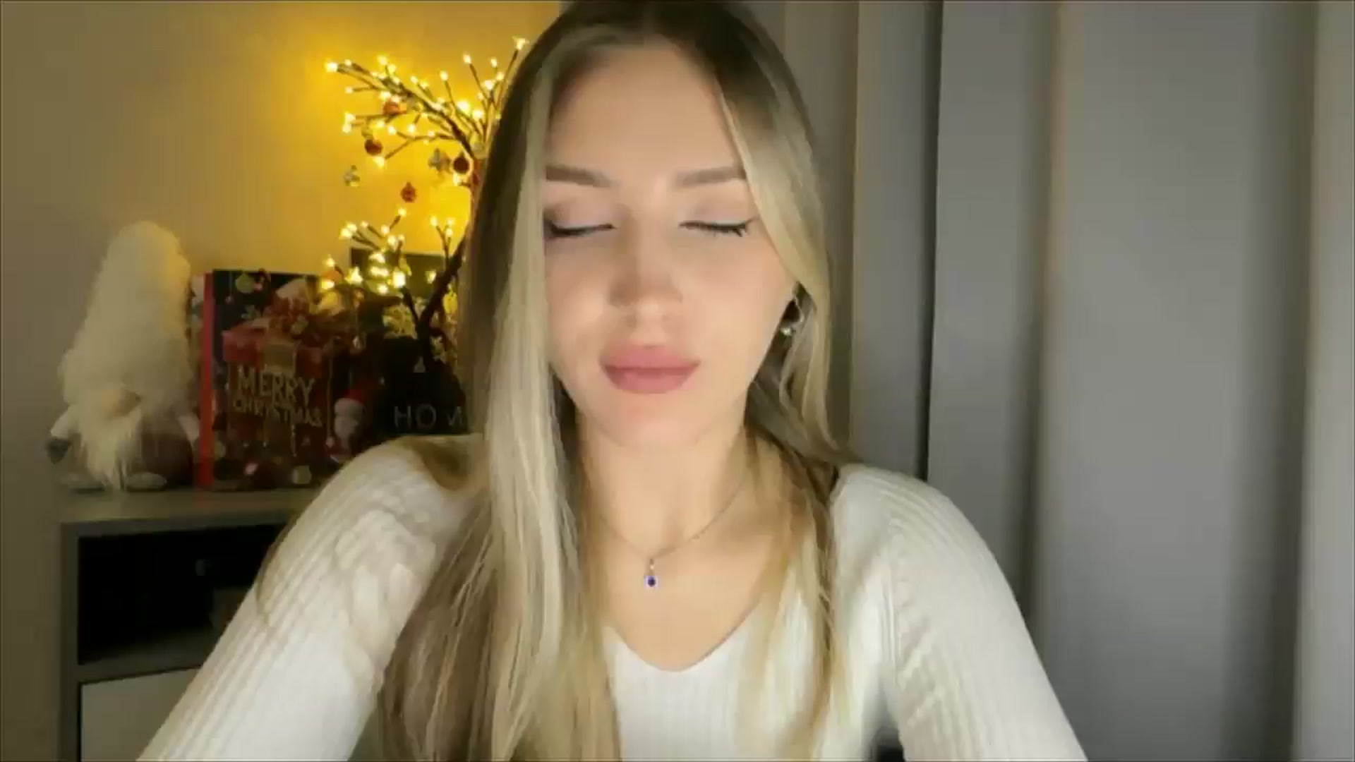 Gallery image thumbnail from My_Diana's myfreecams stream on, 01/05/2025, 22:38 image 4 of 20