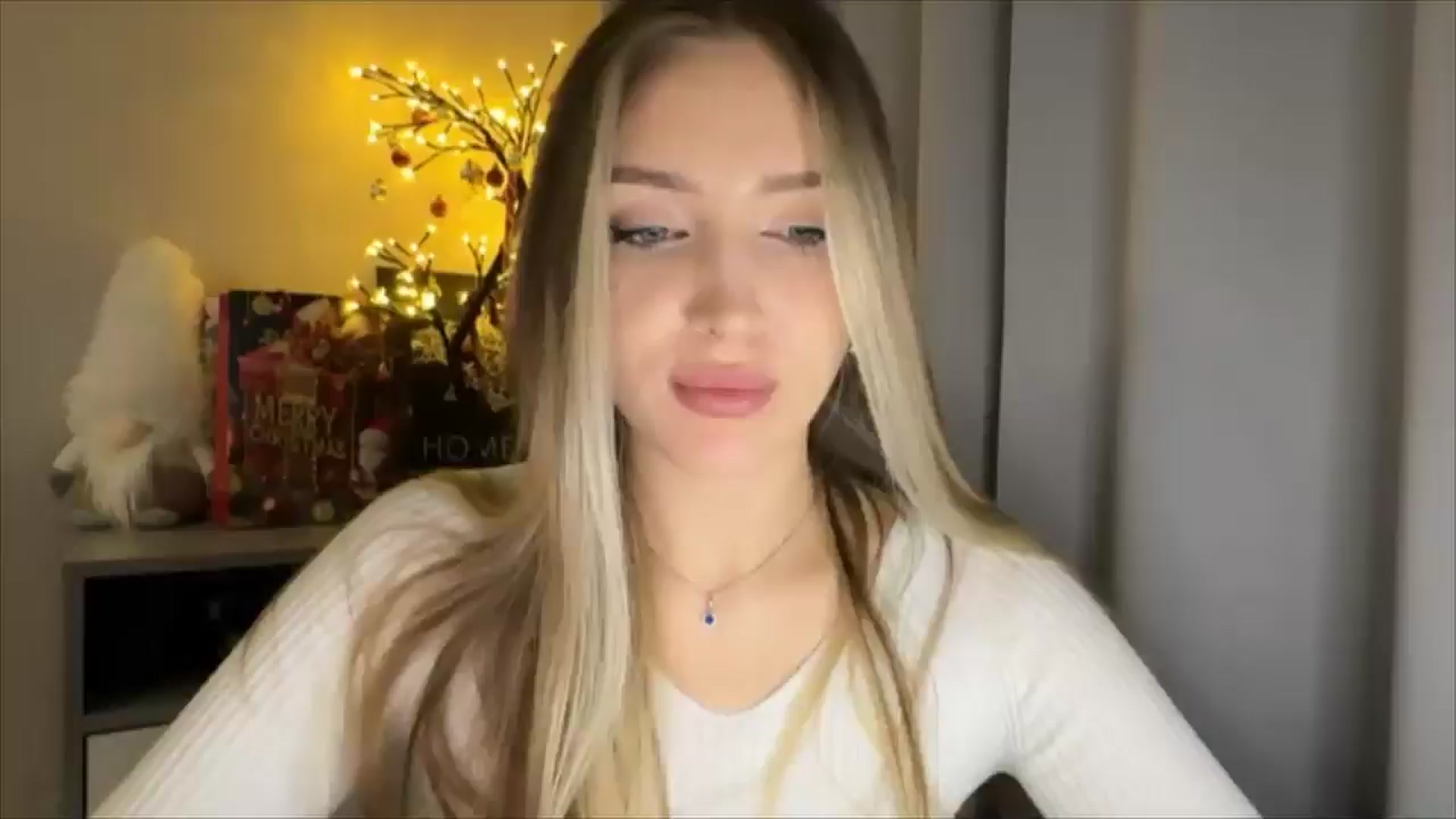 Gallery image thumbnail from My_Diana's myfreecams stream on, 01/05/2025, 22:38 image 2 of 20